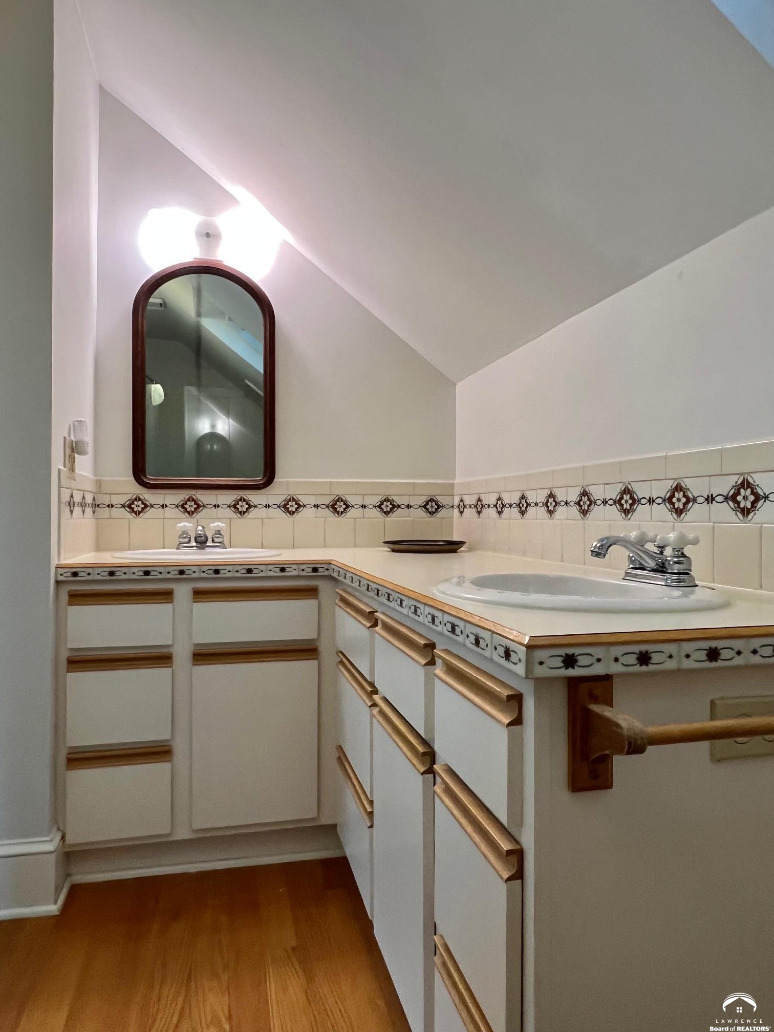 main property photo 77