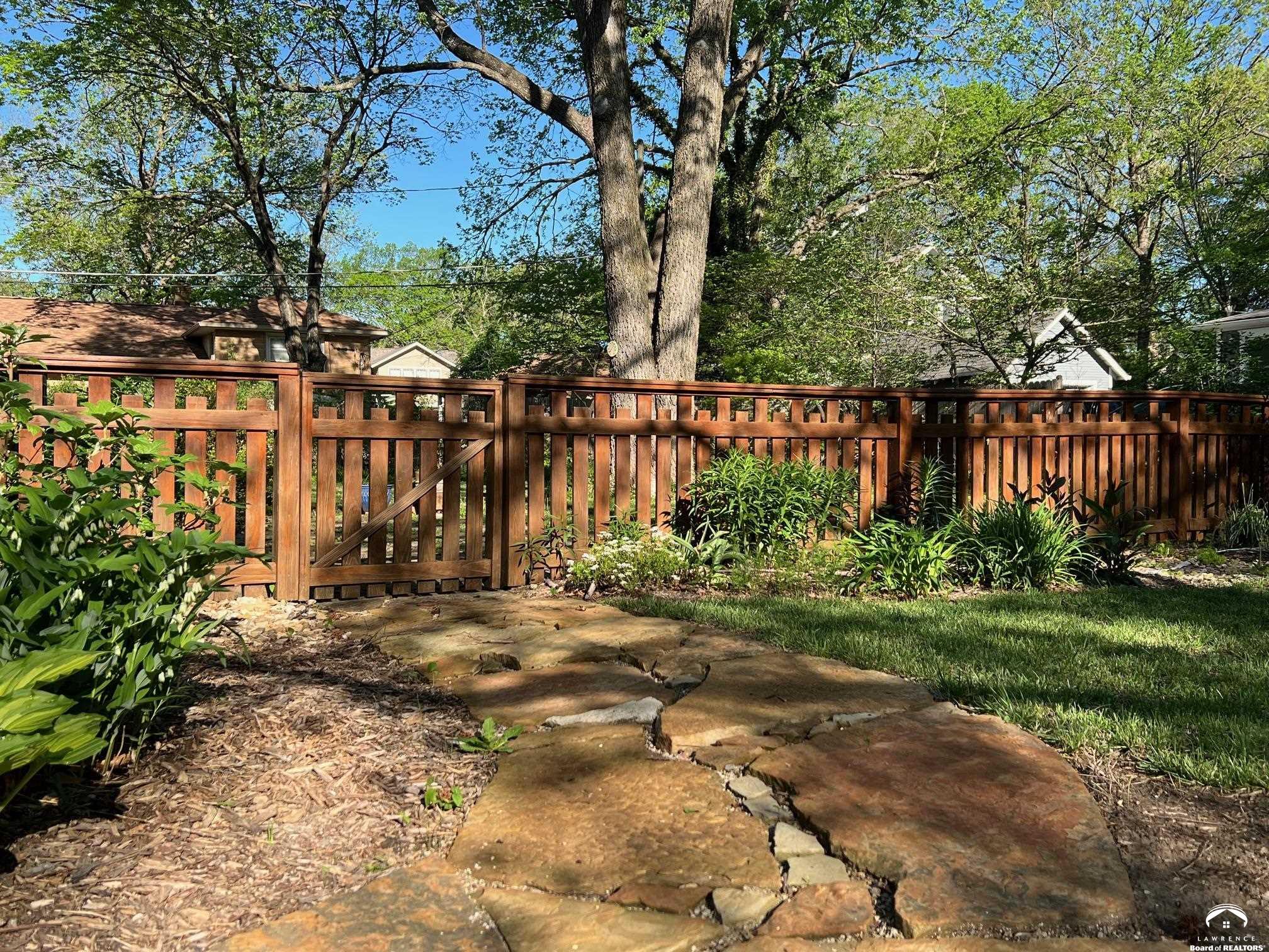 main property photo 90