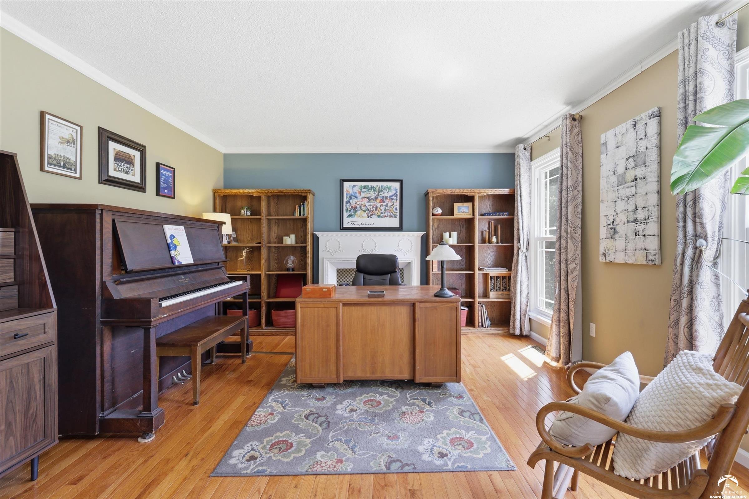 main property photo 9