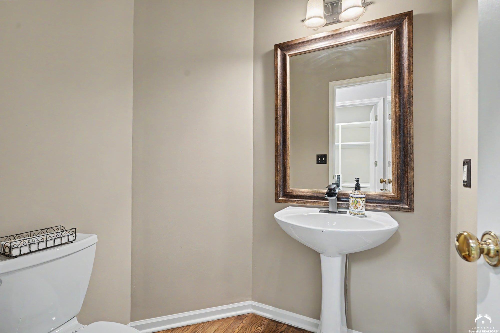 main property photo 14