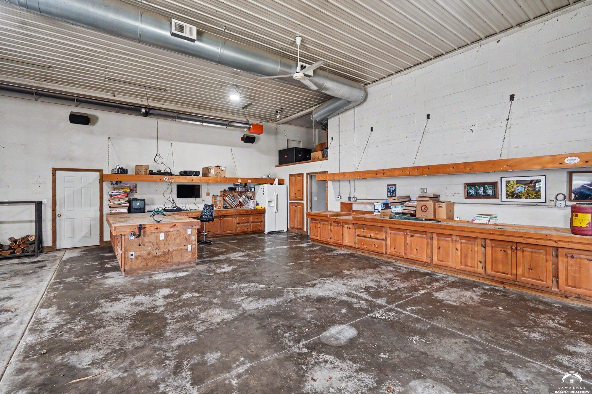 main property photo 75