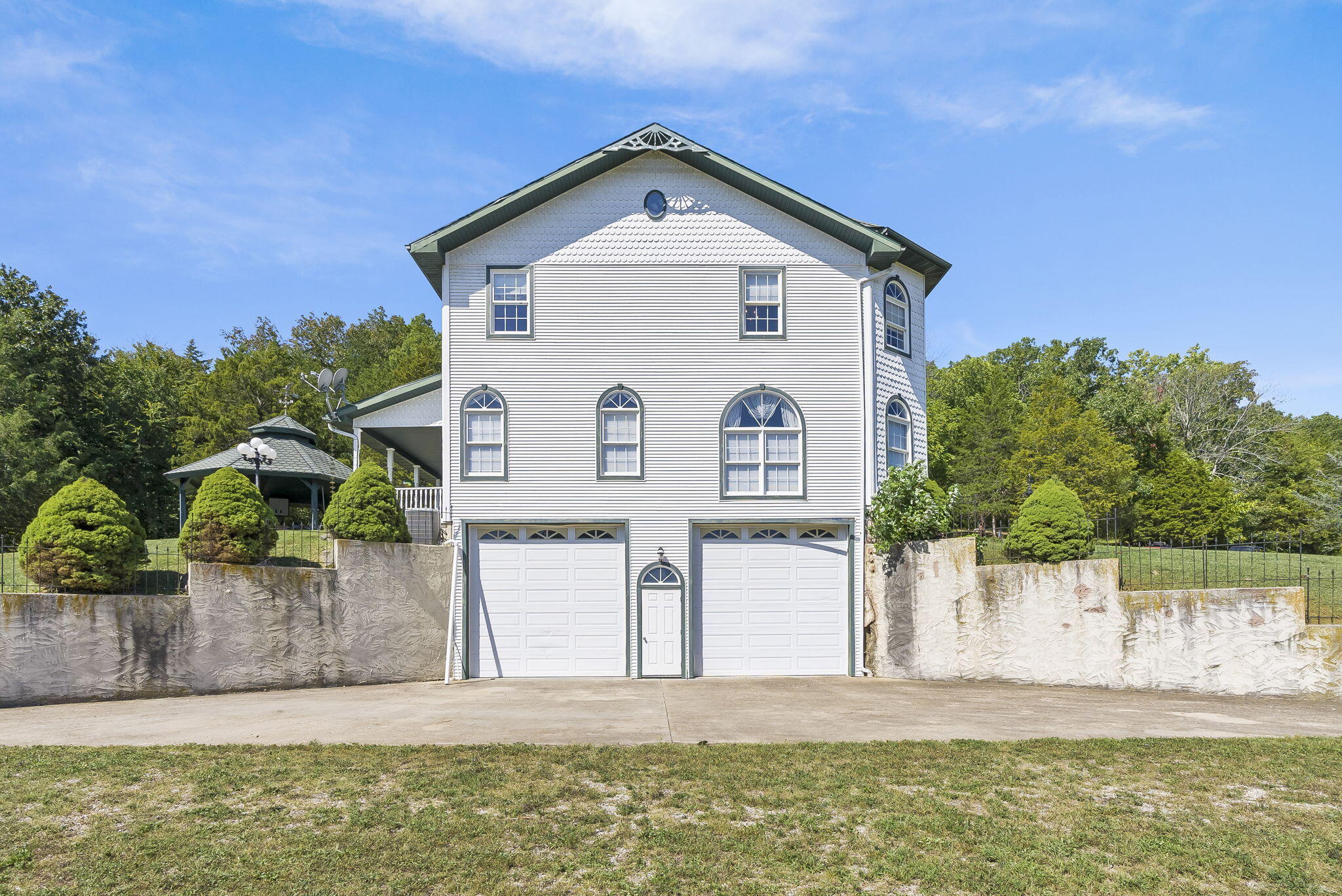 main property photo 20