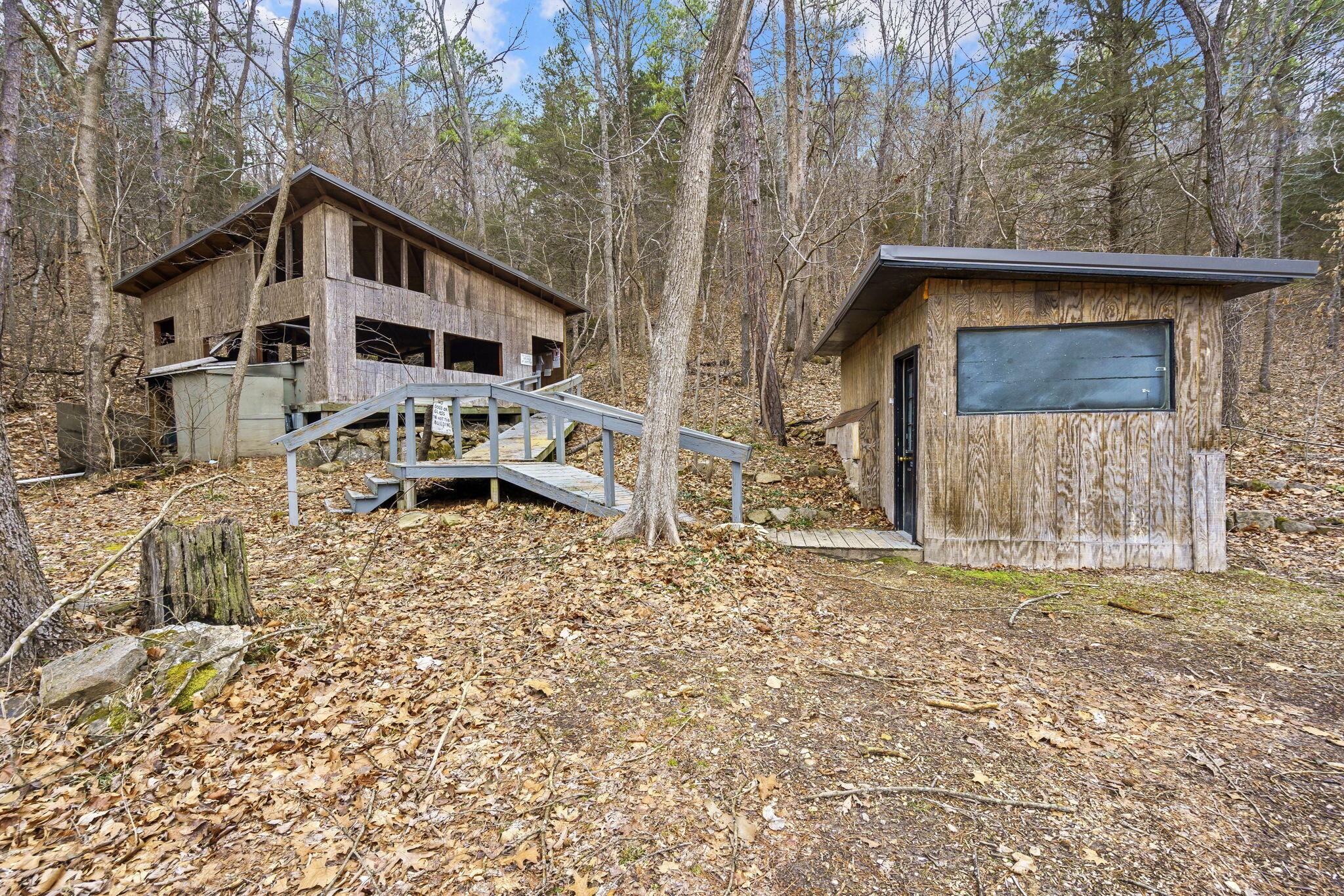 main property photo 28