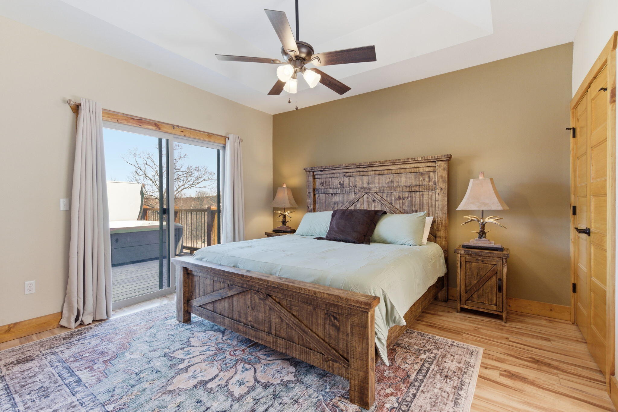 main property photo 8