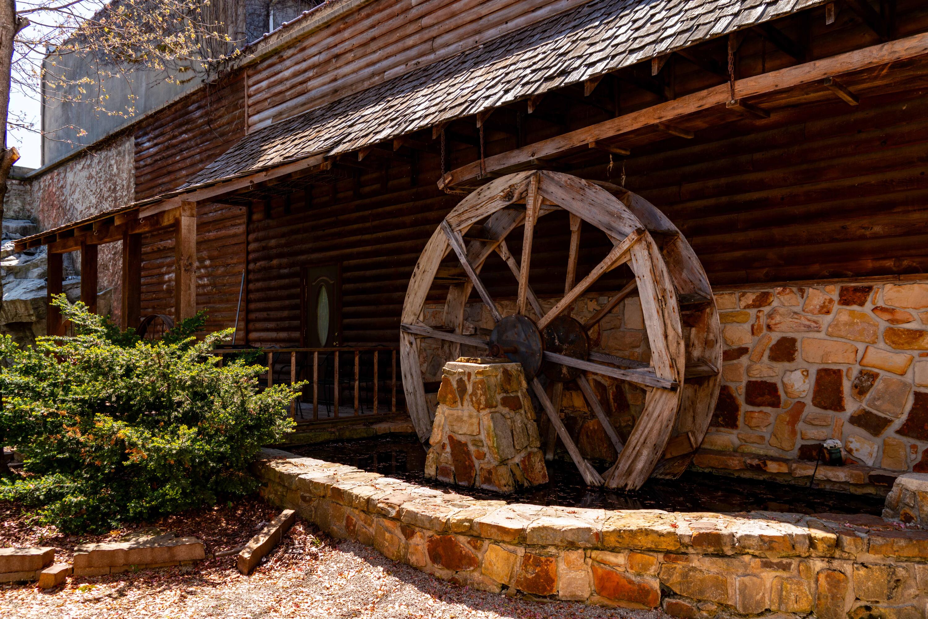 main property photo 25