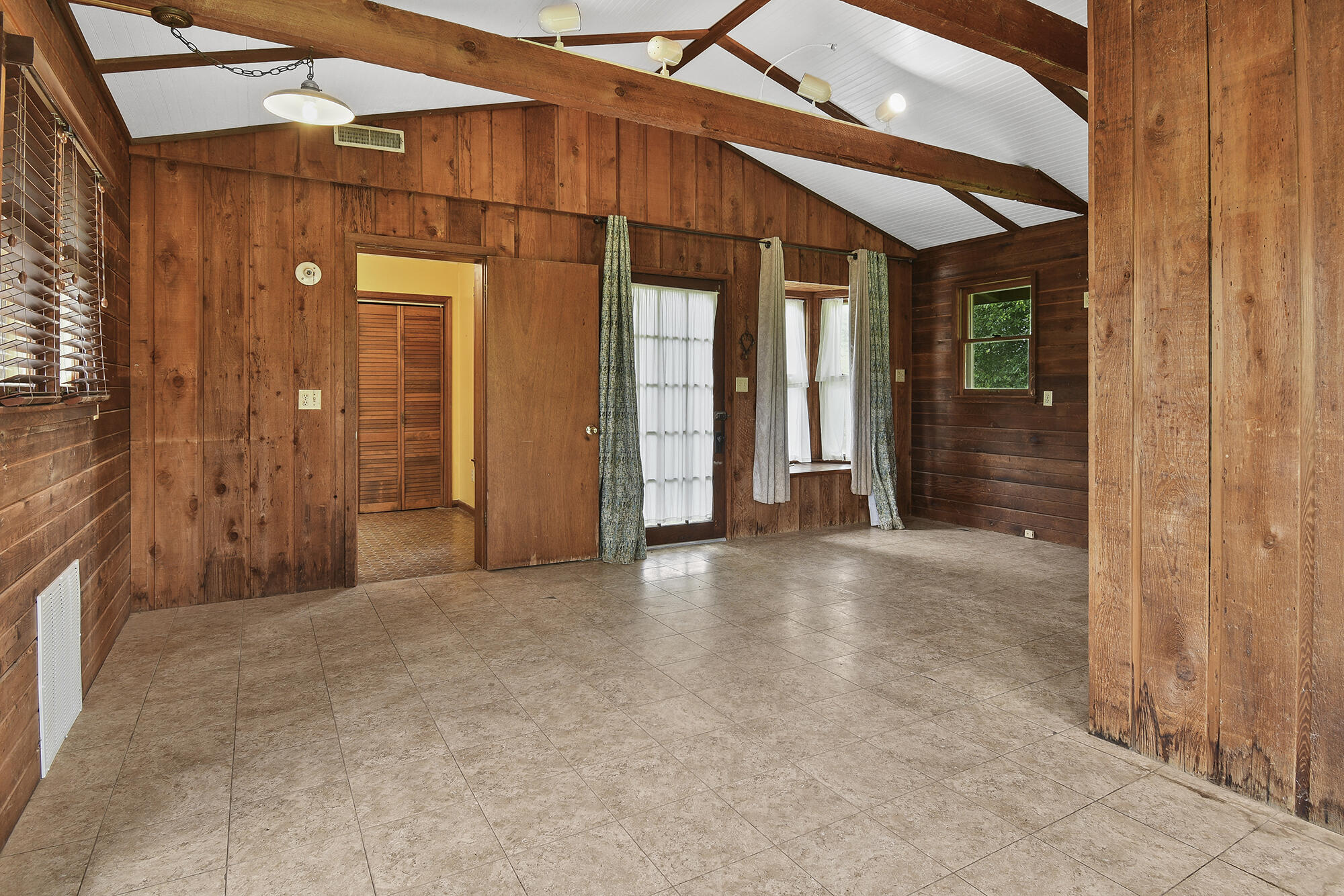 main property photo 67