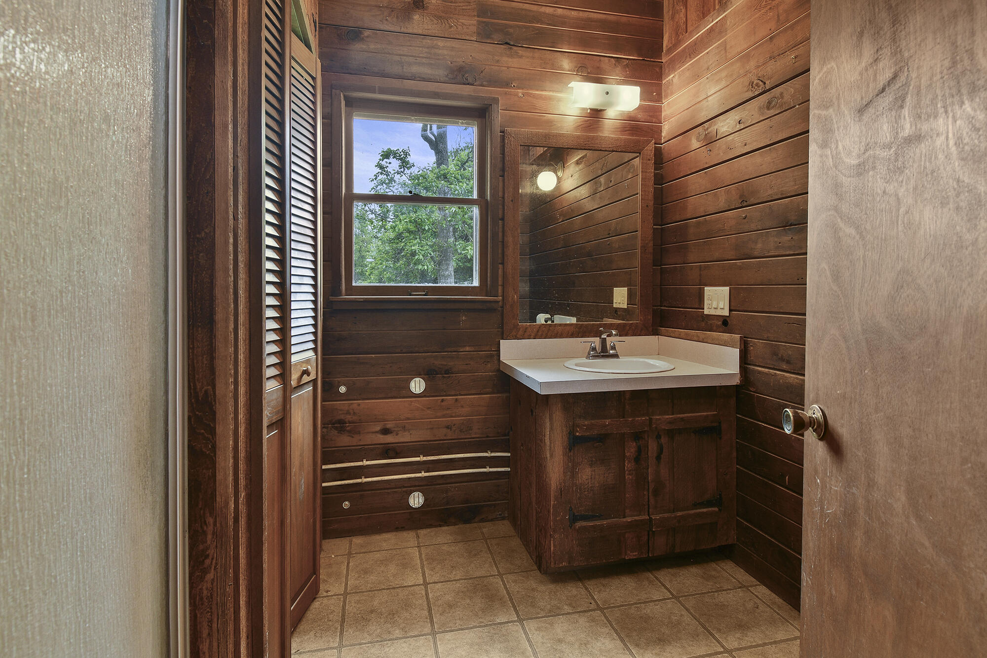 main property photo 70