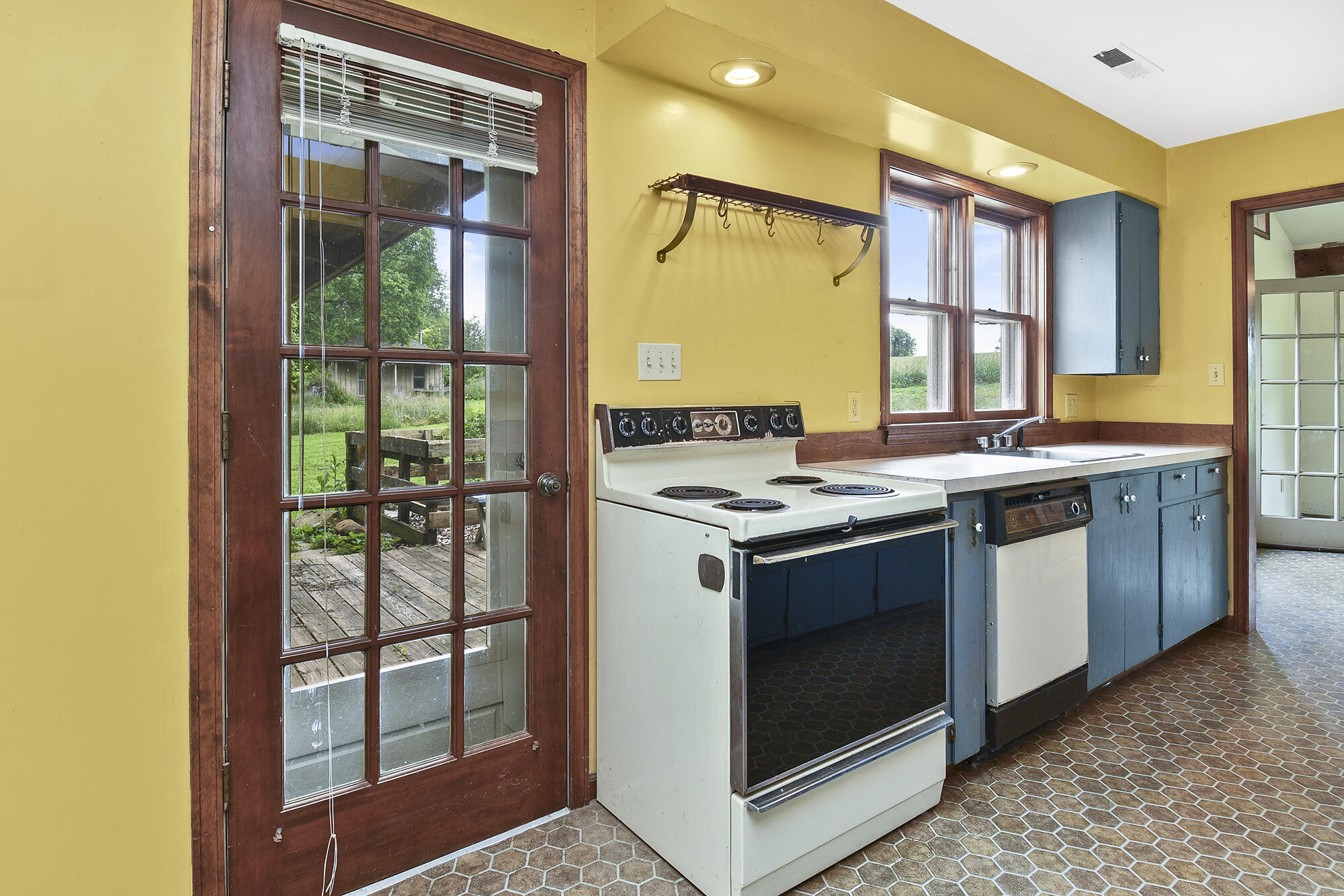 main property photo 75