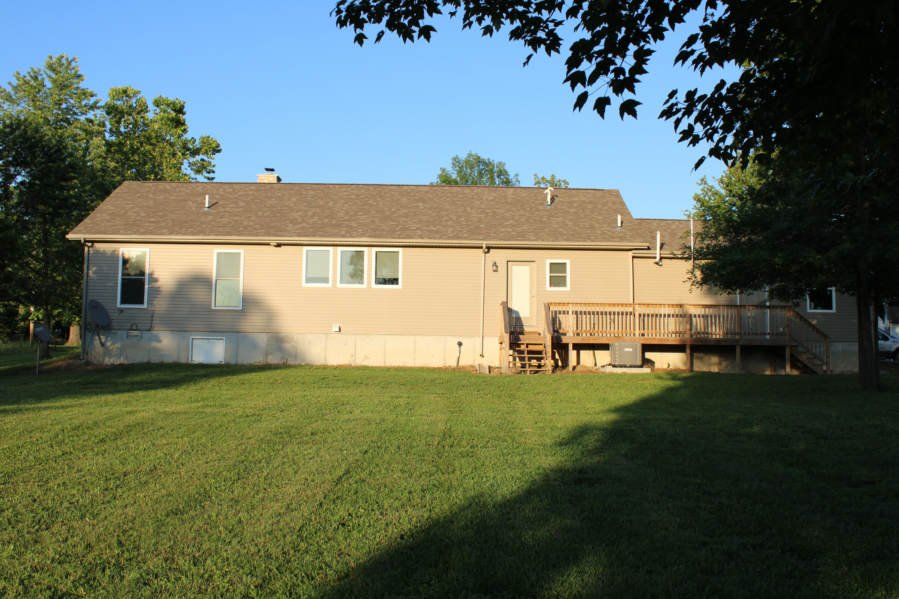 property viewer photo 3