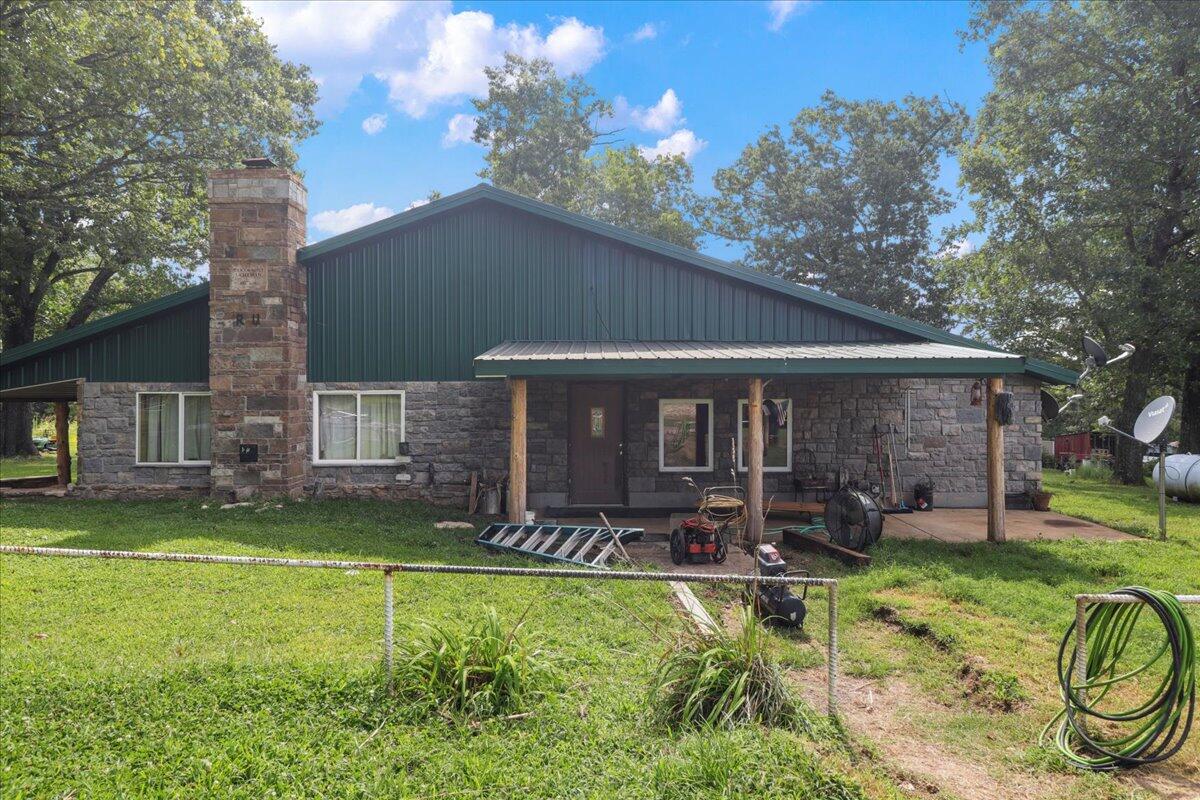 main property photo 14