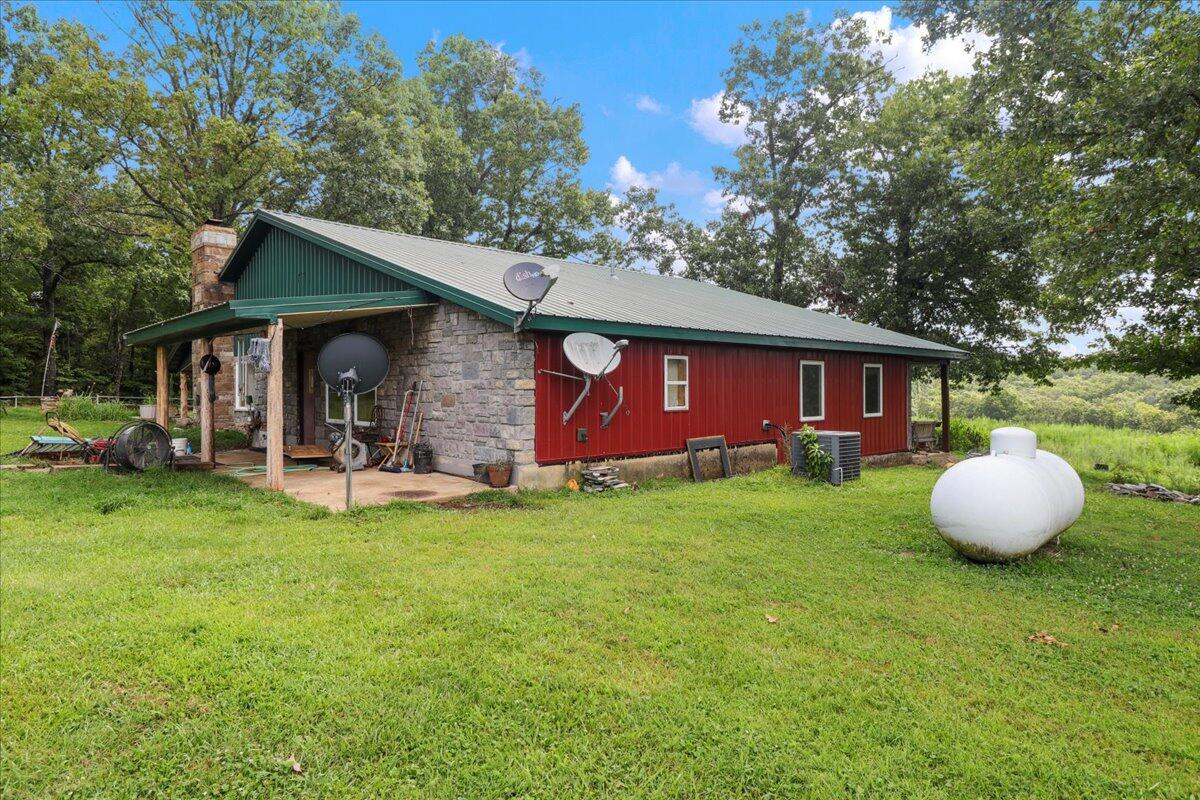 main property photo 45