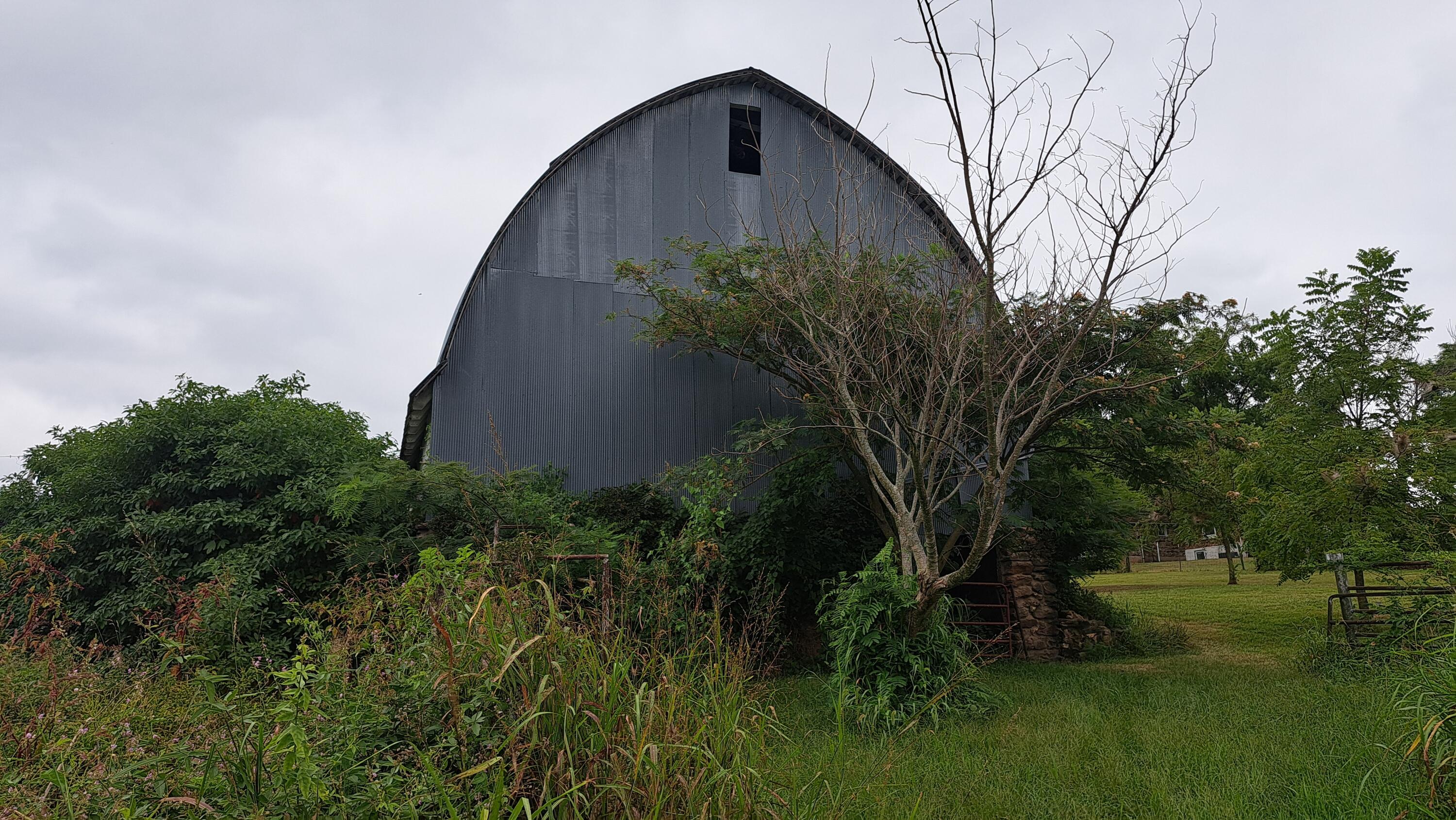 main property photo 28