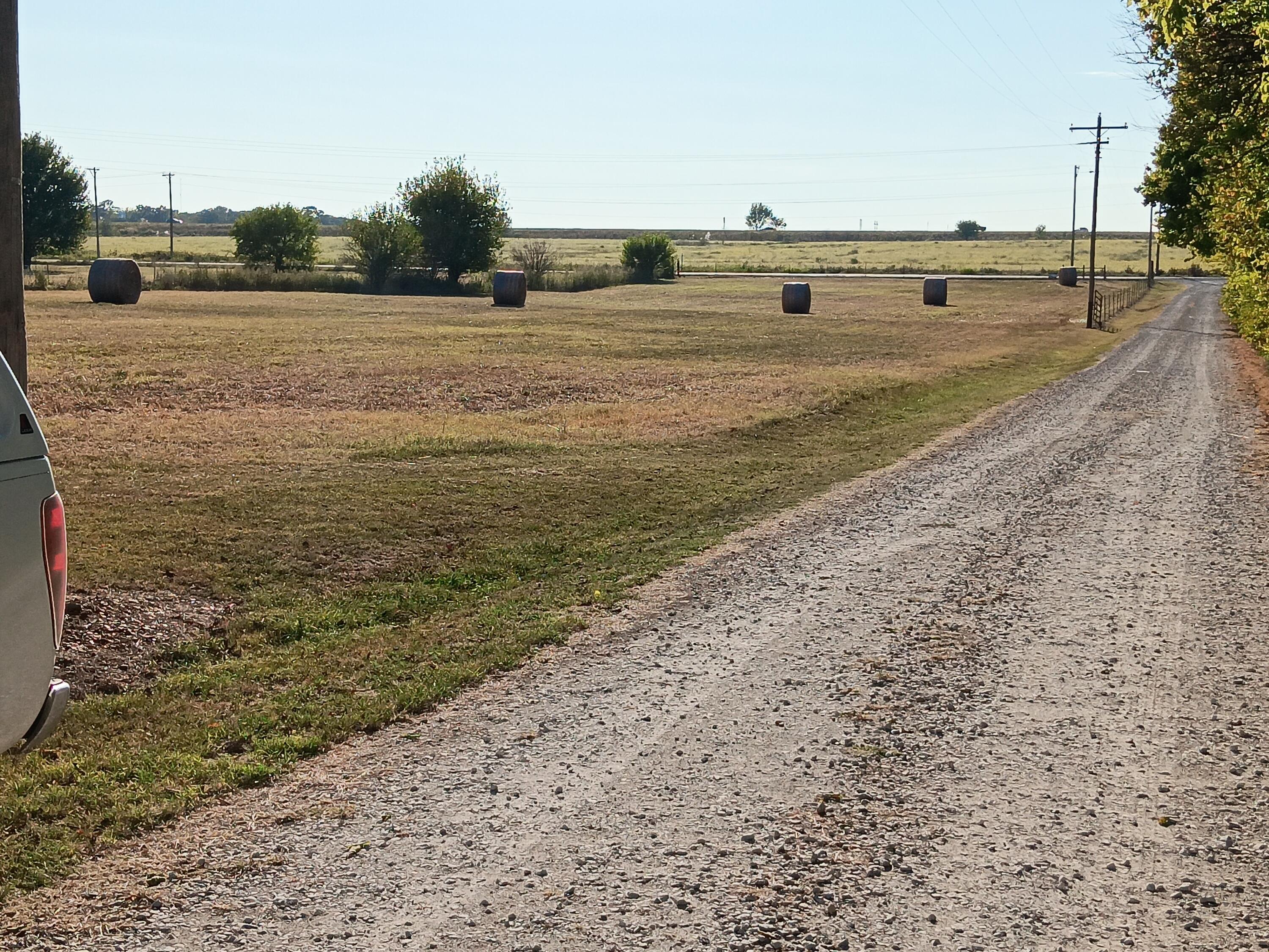 main property photo 28