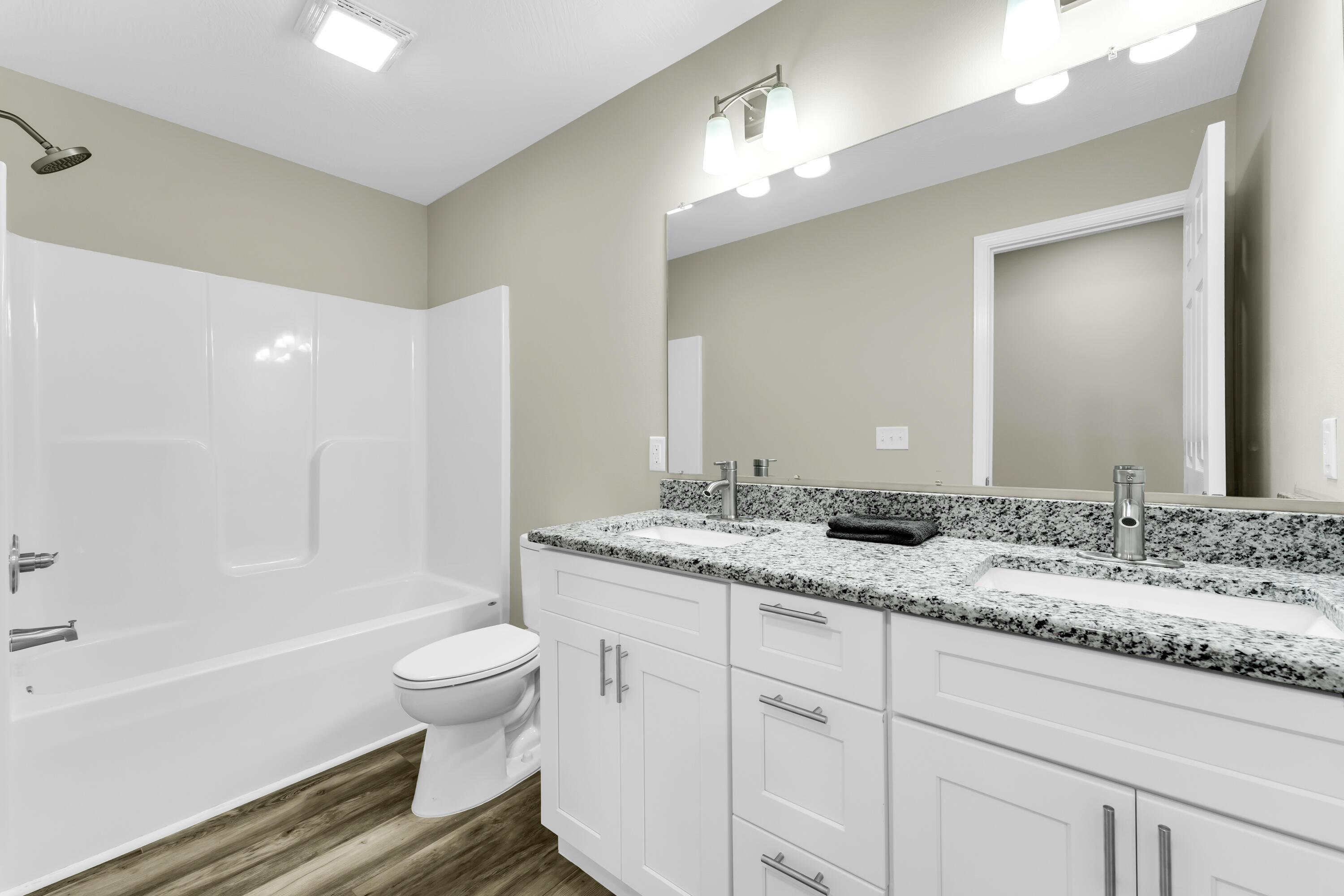 property viewer photo 12