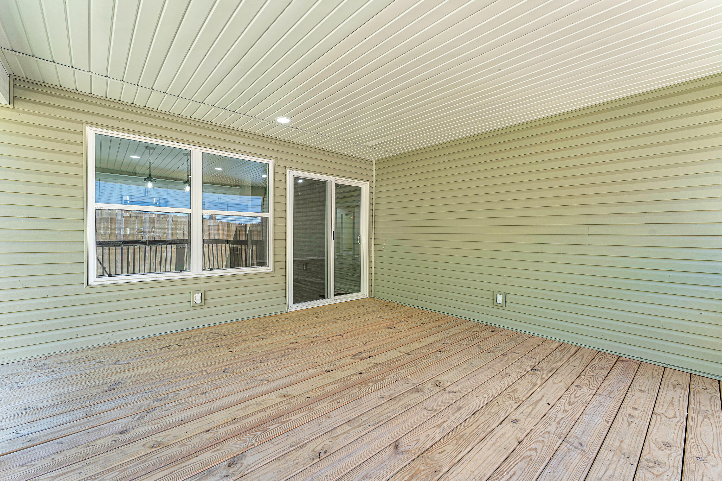 property viewer photo 16