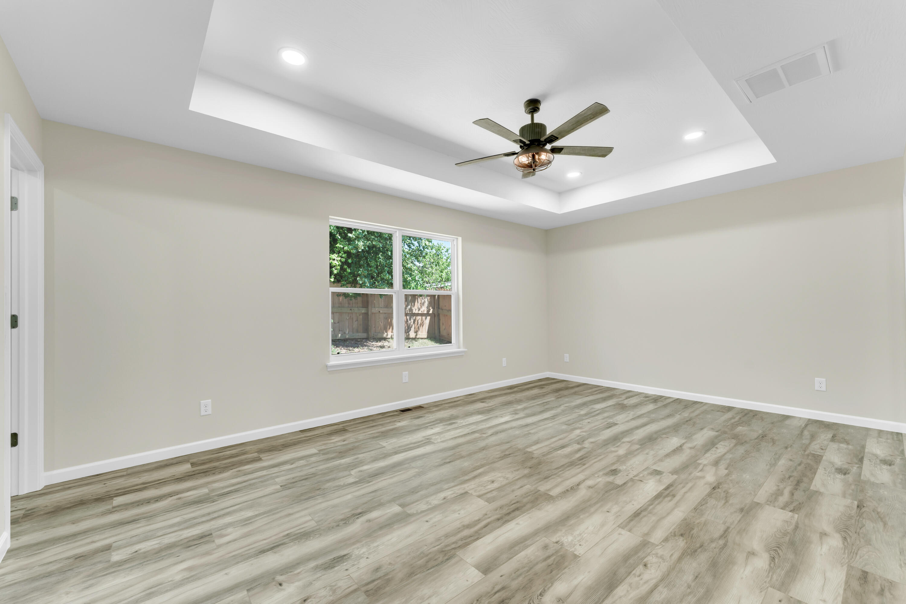 property viewer photo 2