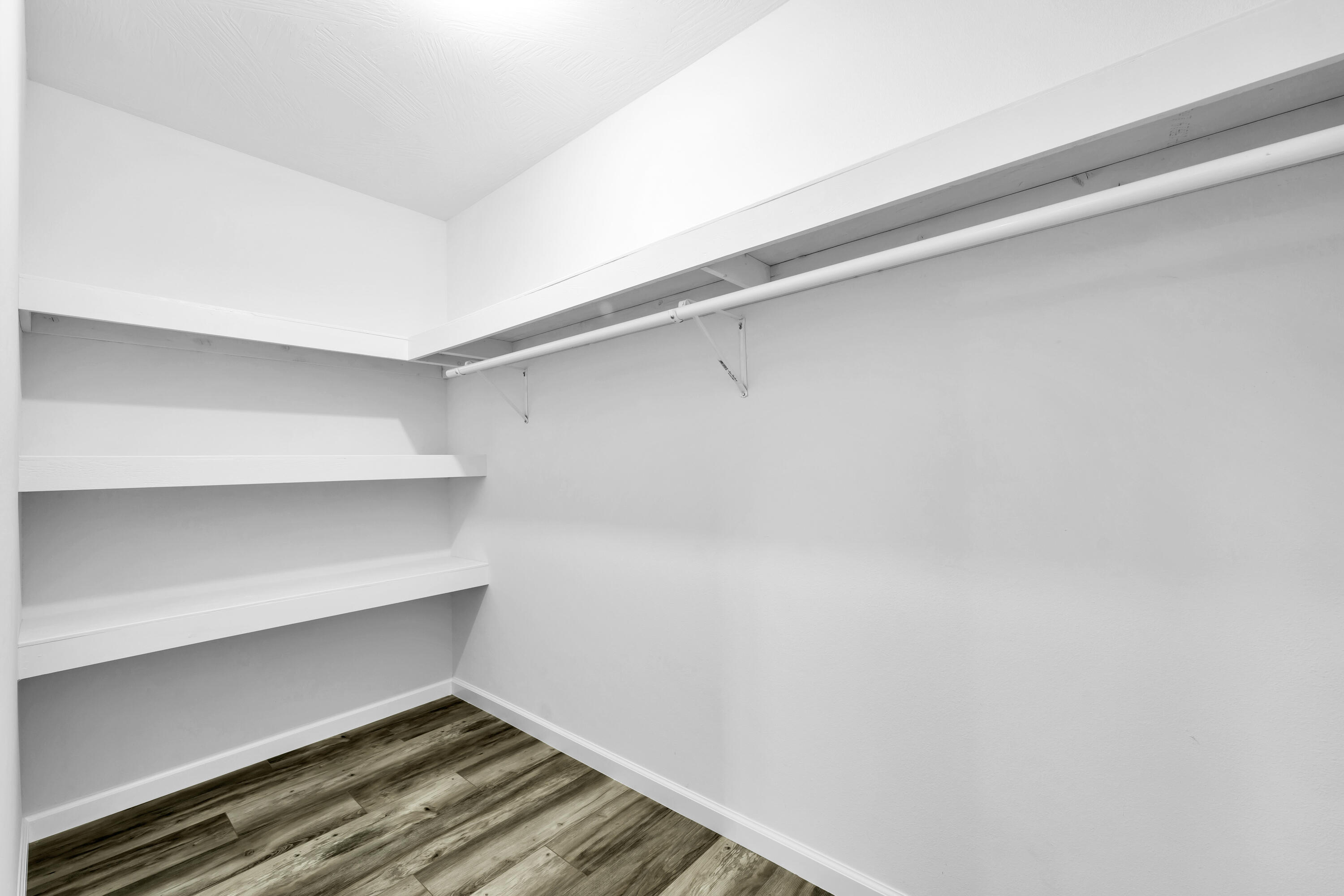 property viewer photo 3