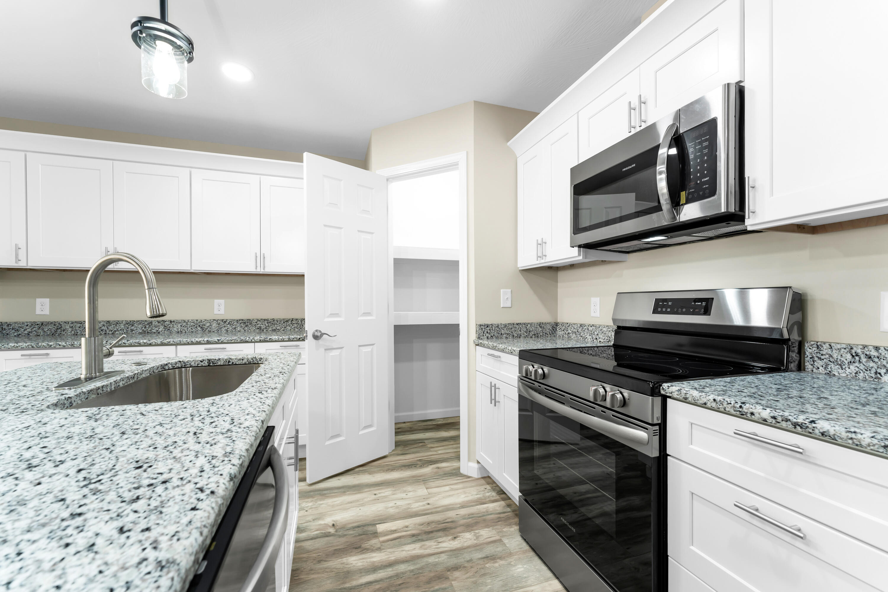 property viewer photo 8