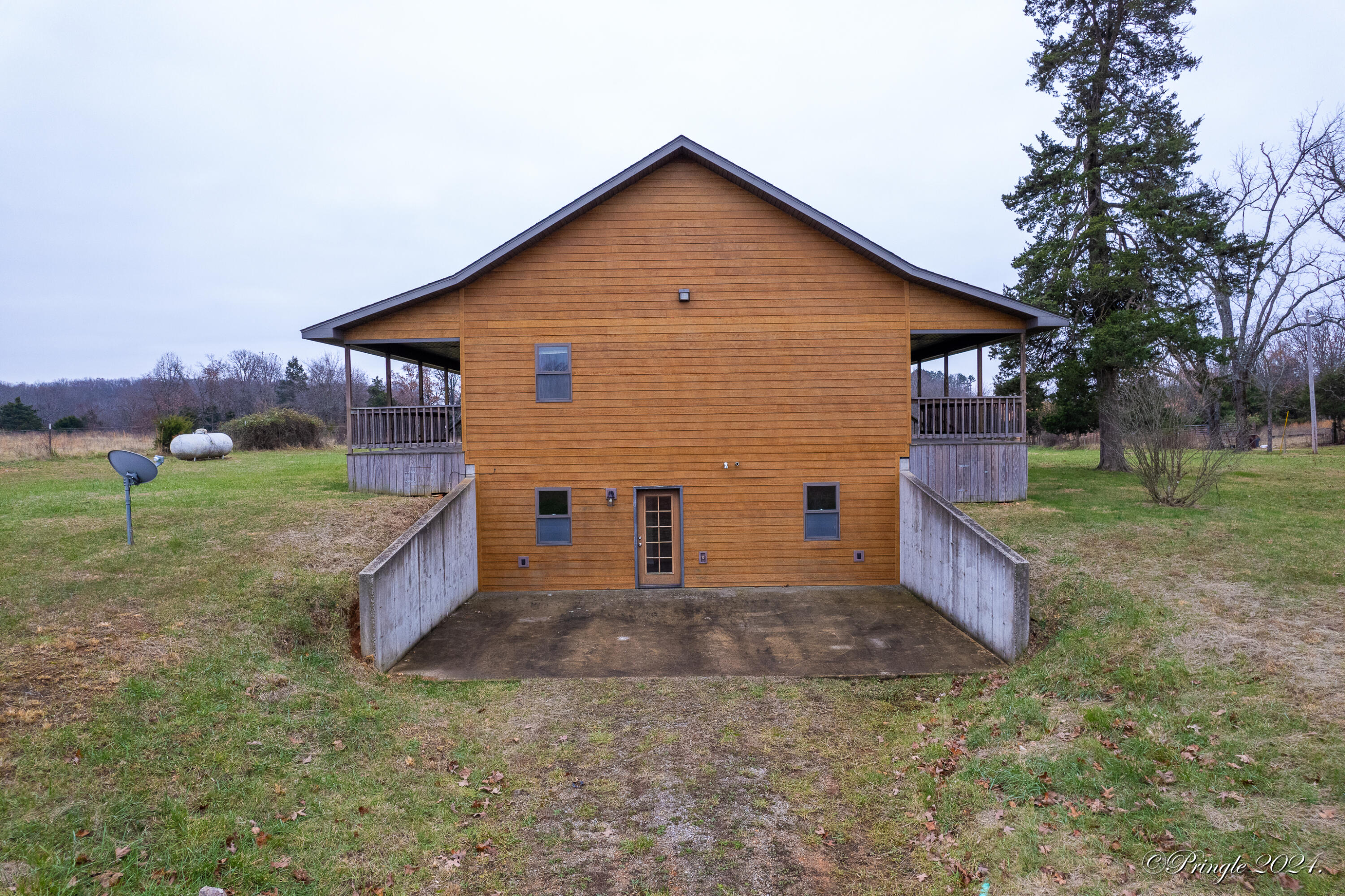 property viewer photo 2
