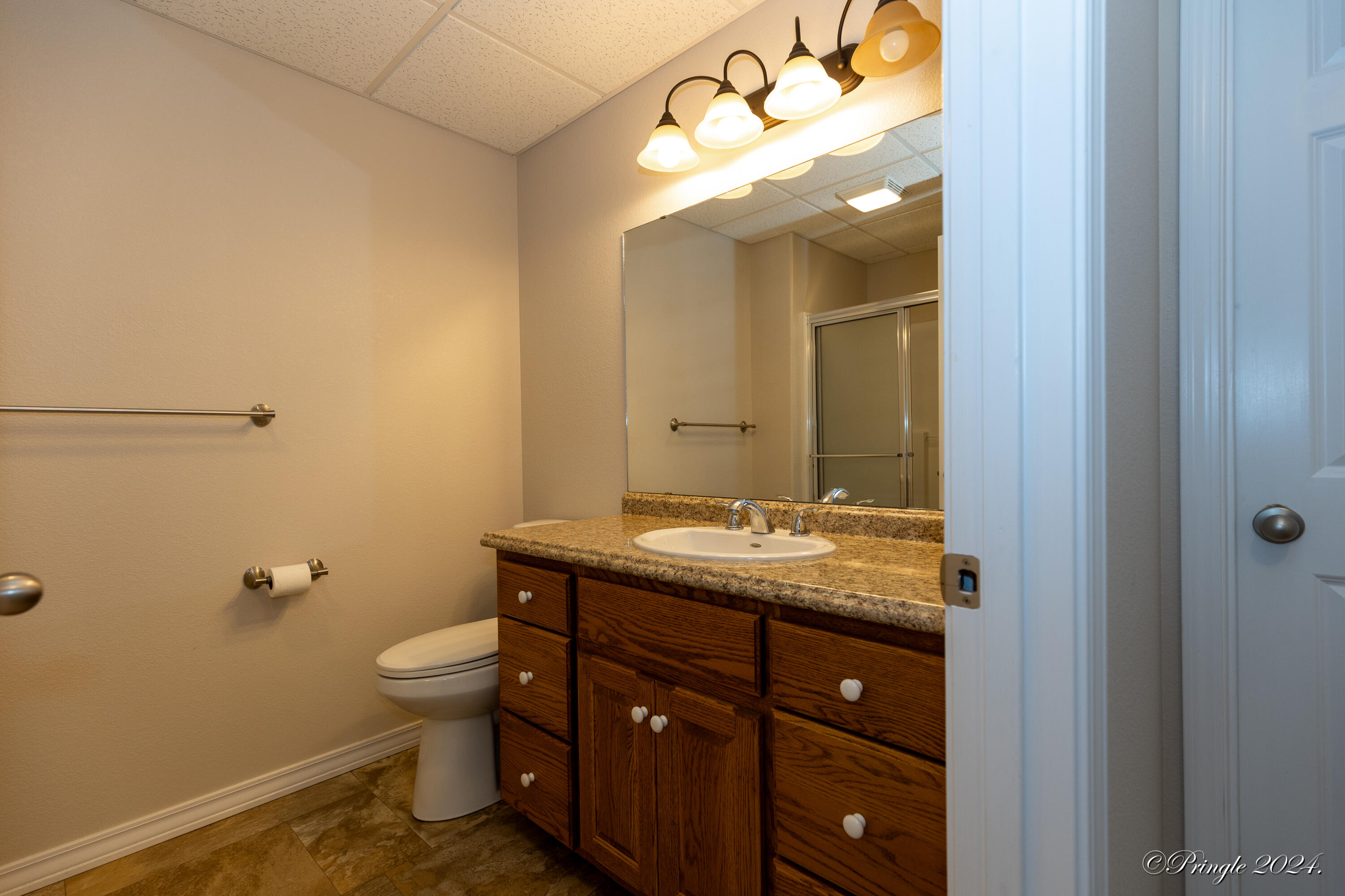 property viewer photo 34