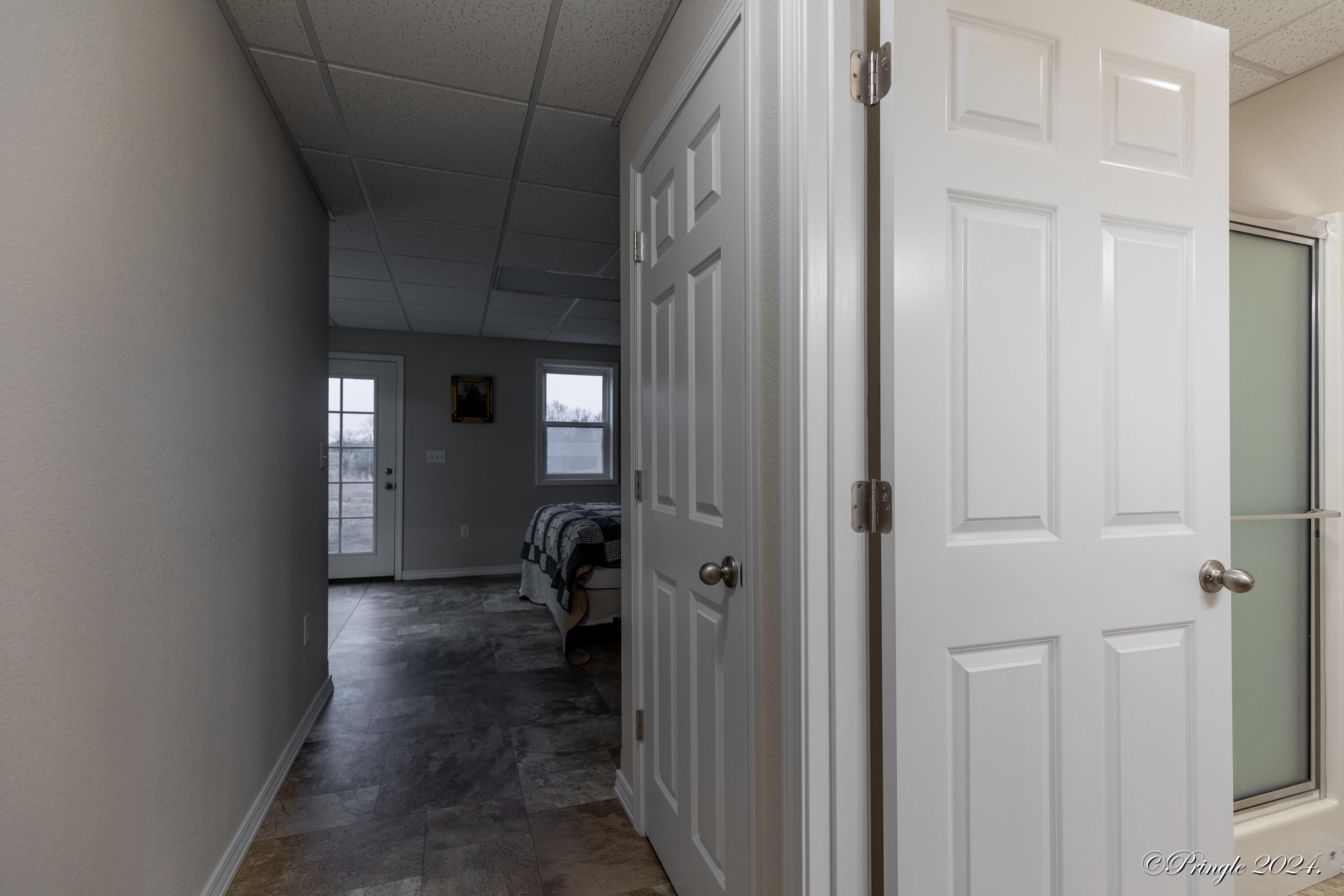 property viewer photo 36