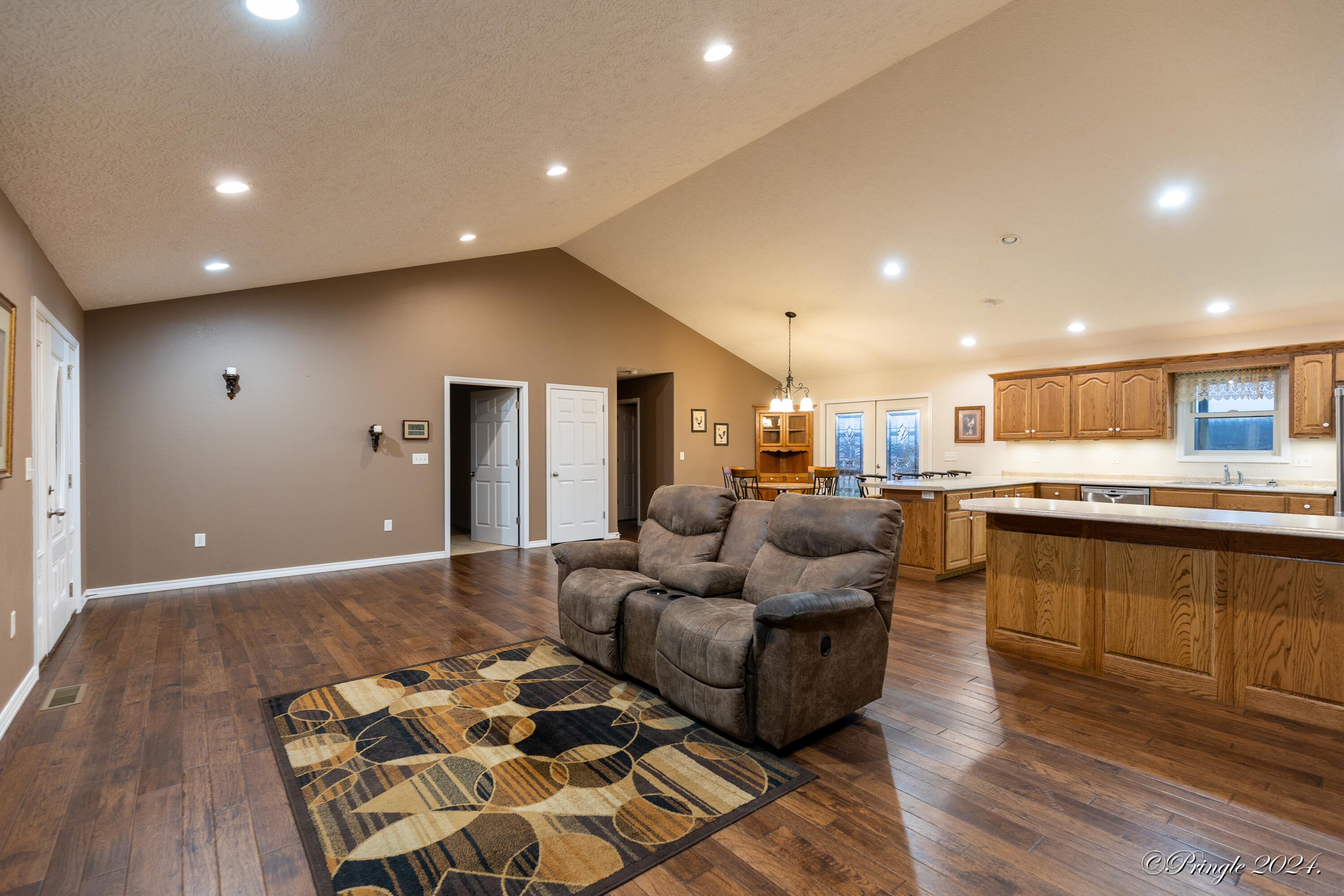 property viewer photo 5