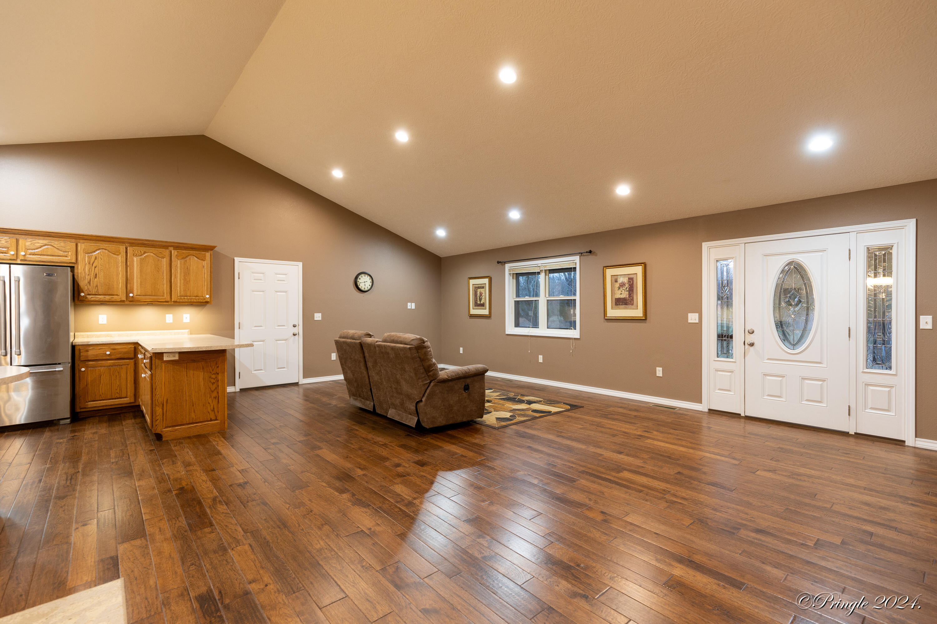 property viewer photo 6