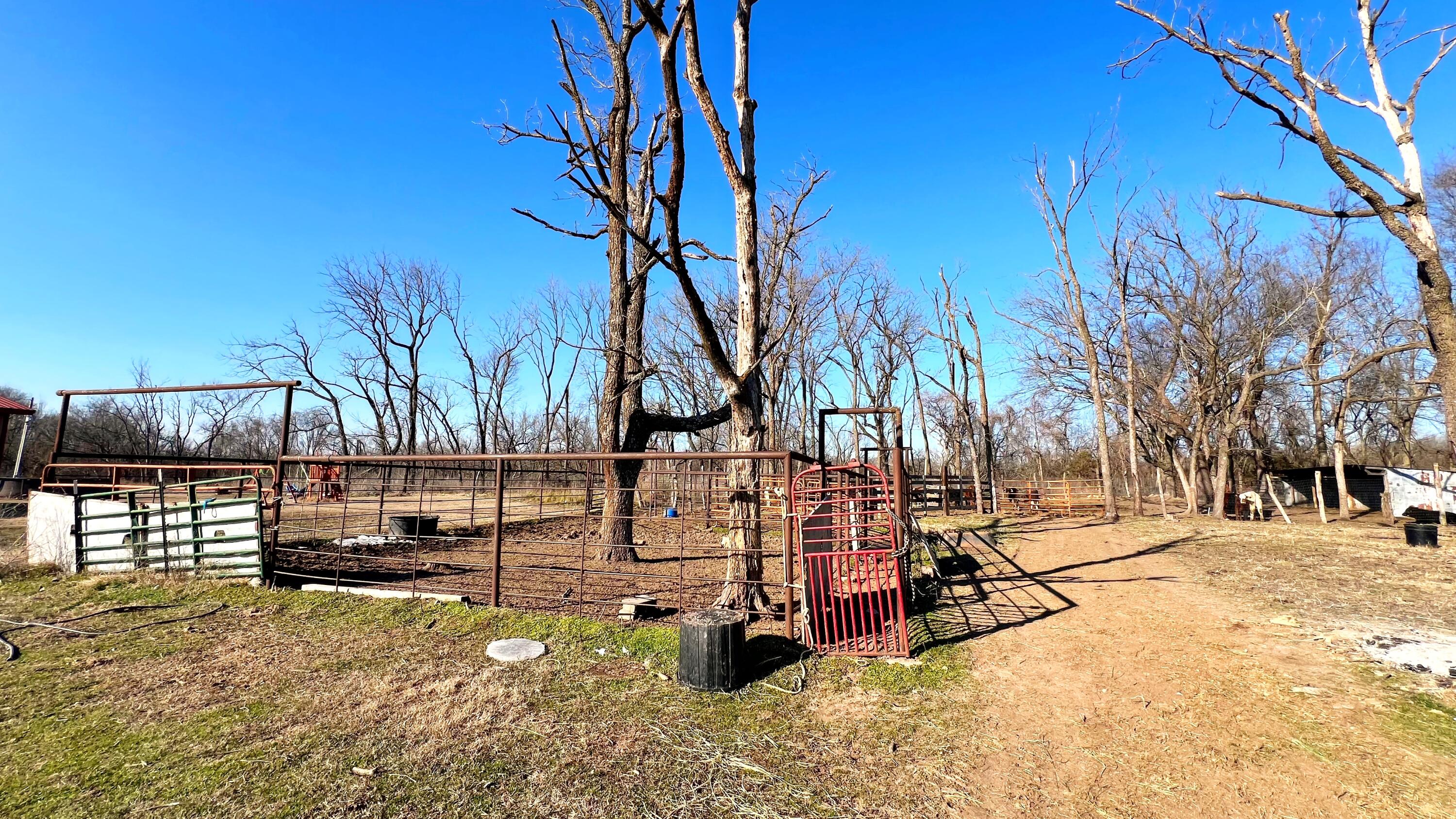 main property photo 23
