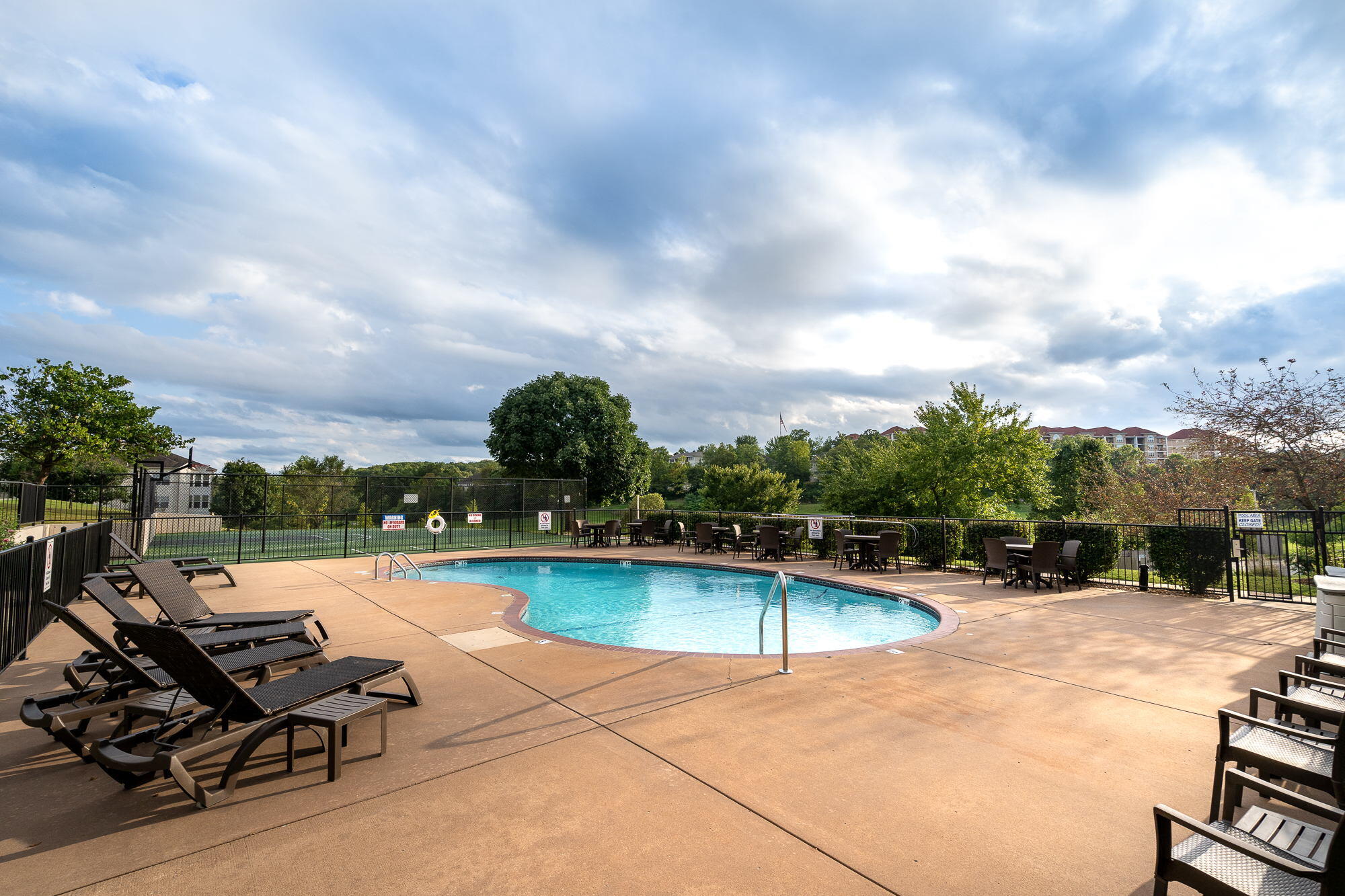 main property photo 8