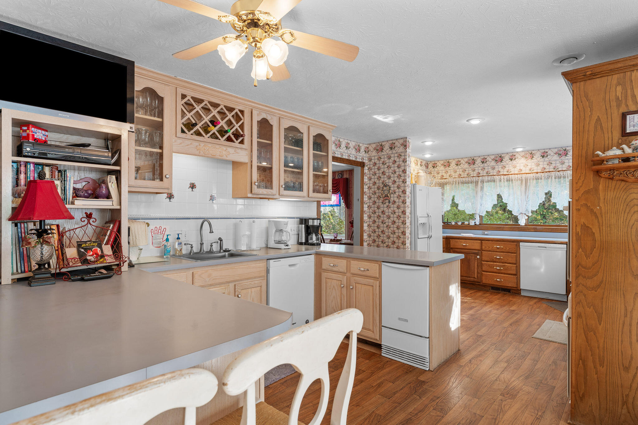 main property photo 89
