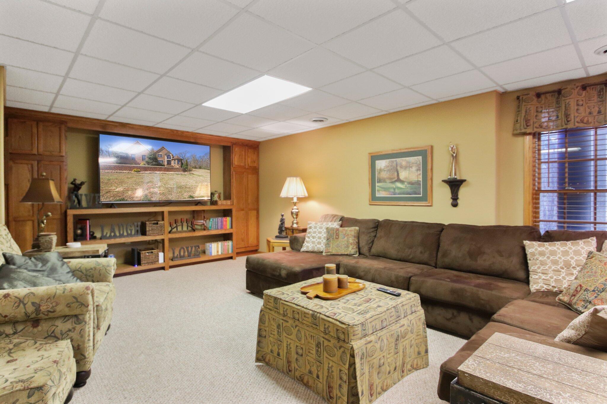 property viewer photo 25