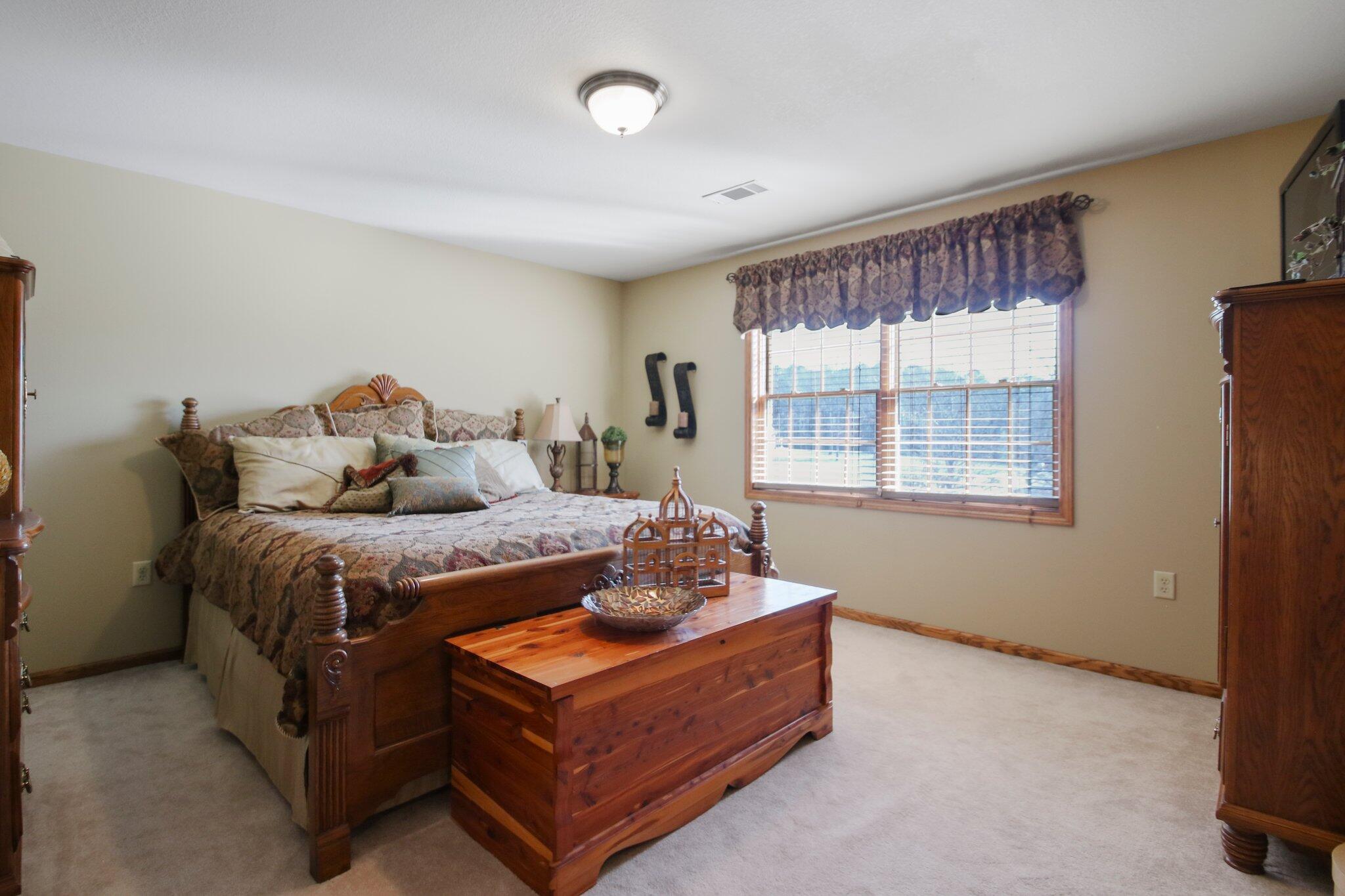 property viewer photo 31