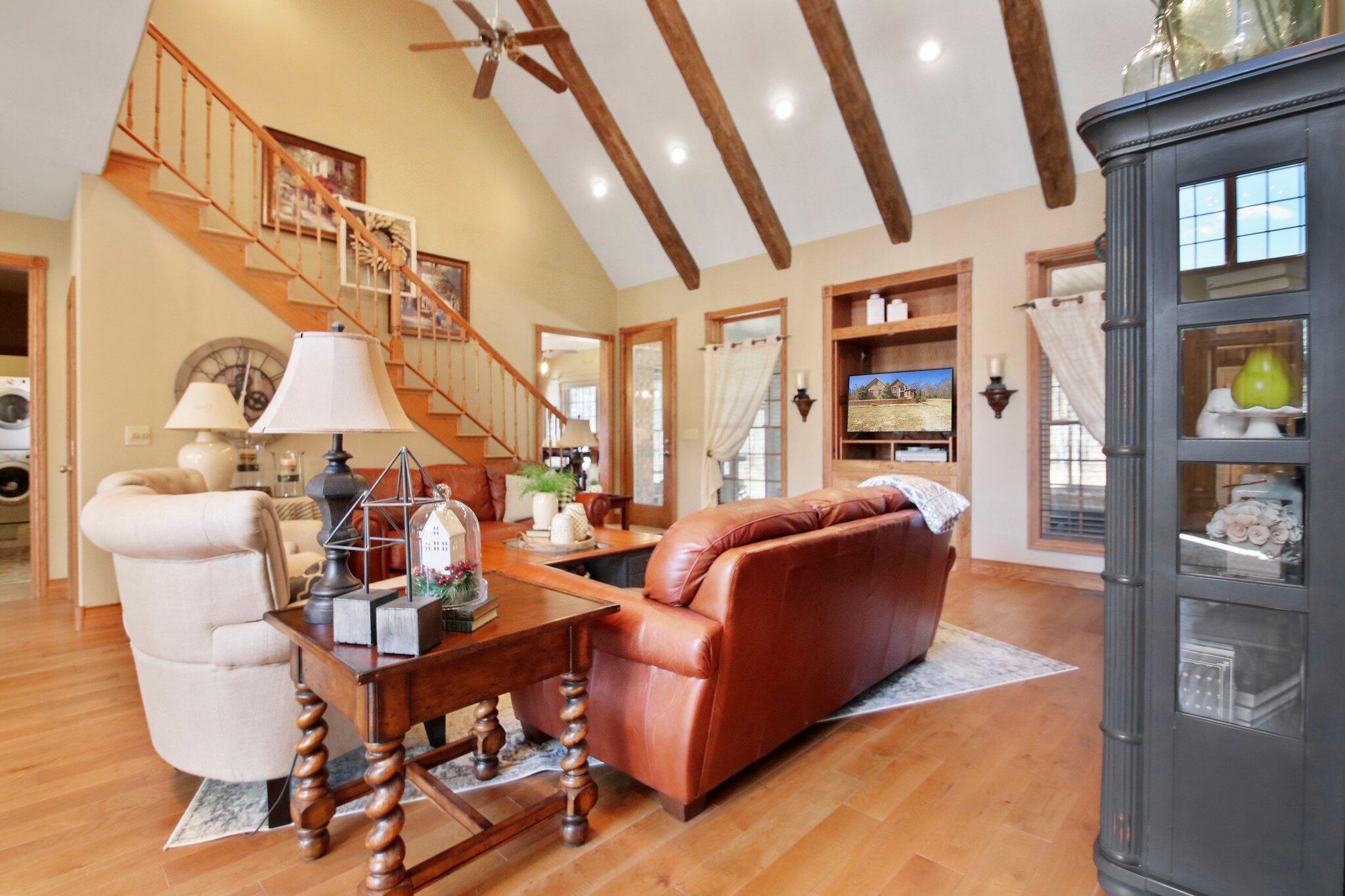 property viewer photo 7