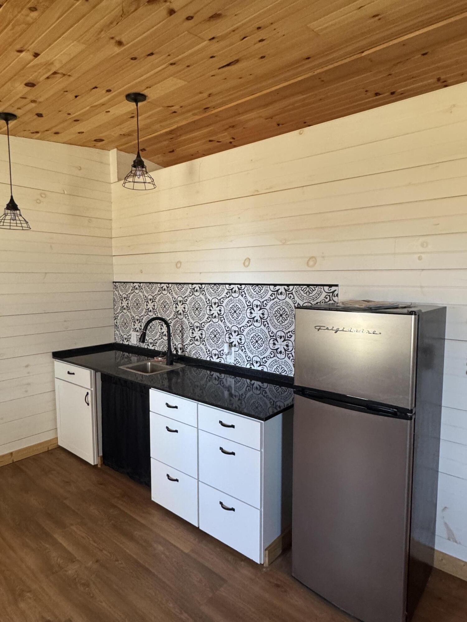 property viewer photo 10