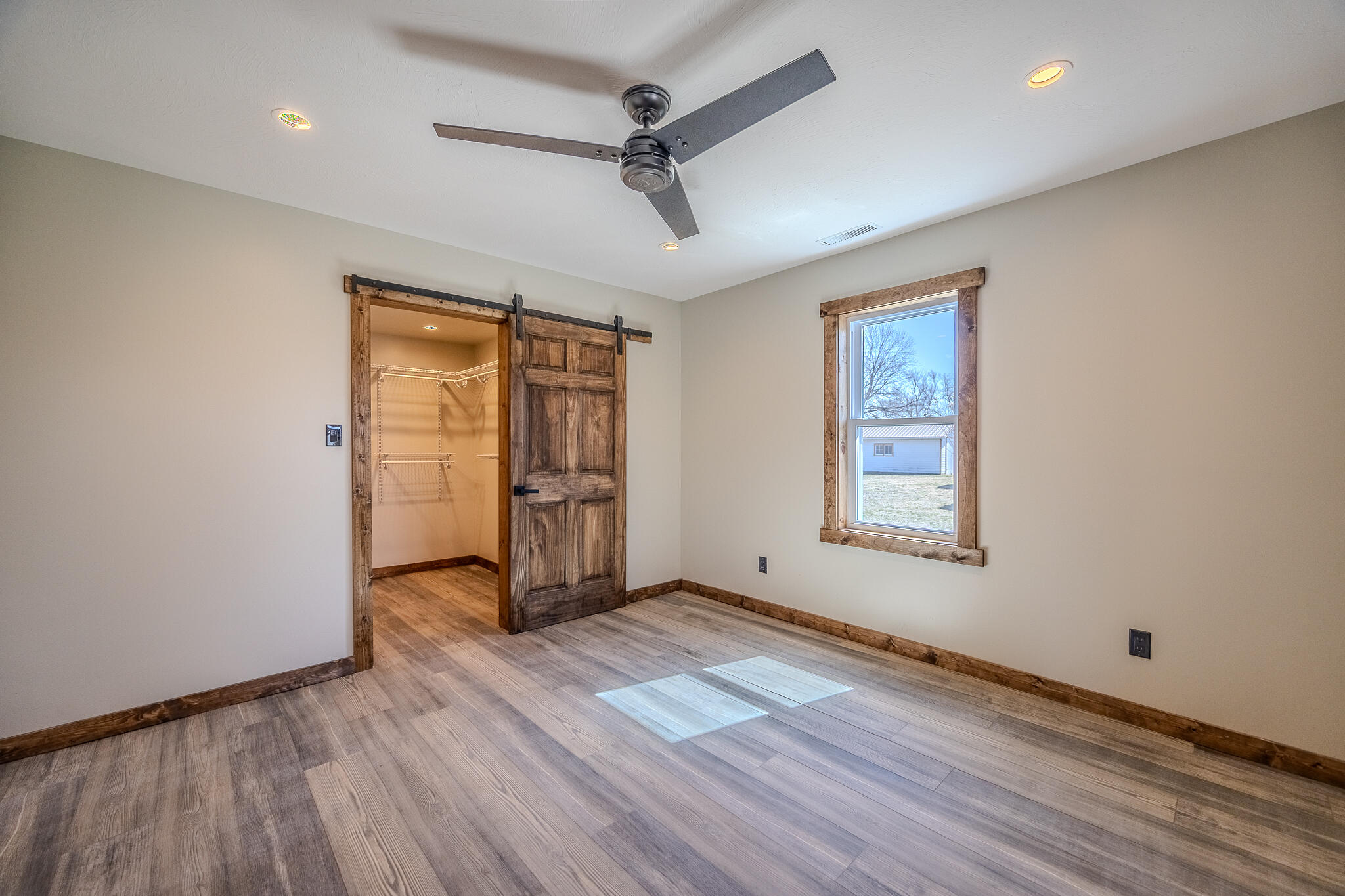 property viewer photo 13