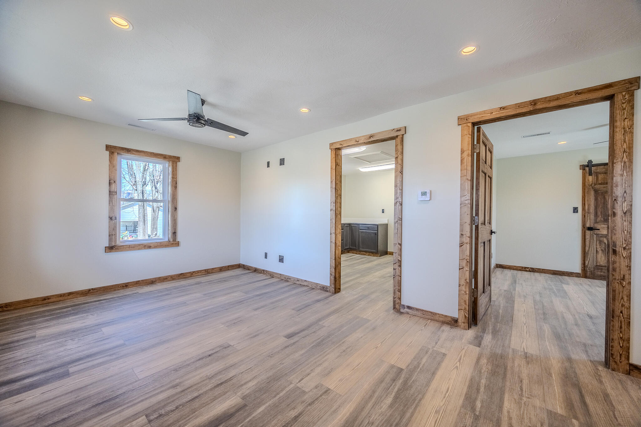 property viewer photo 4