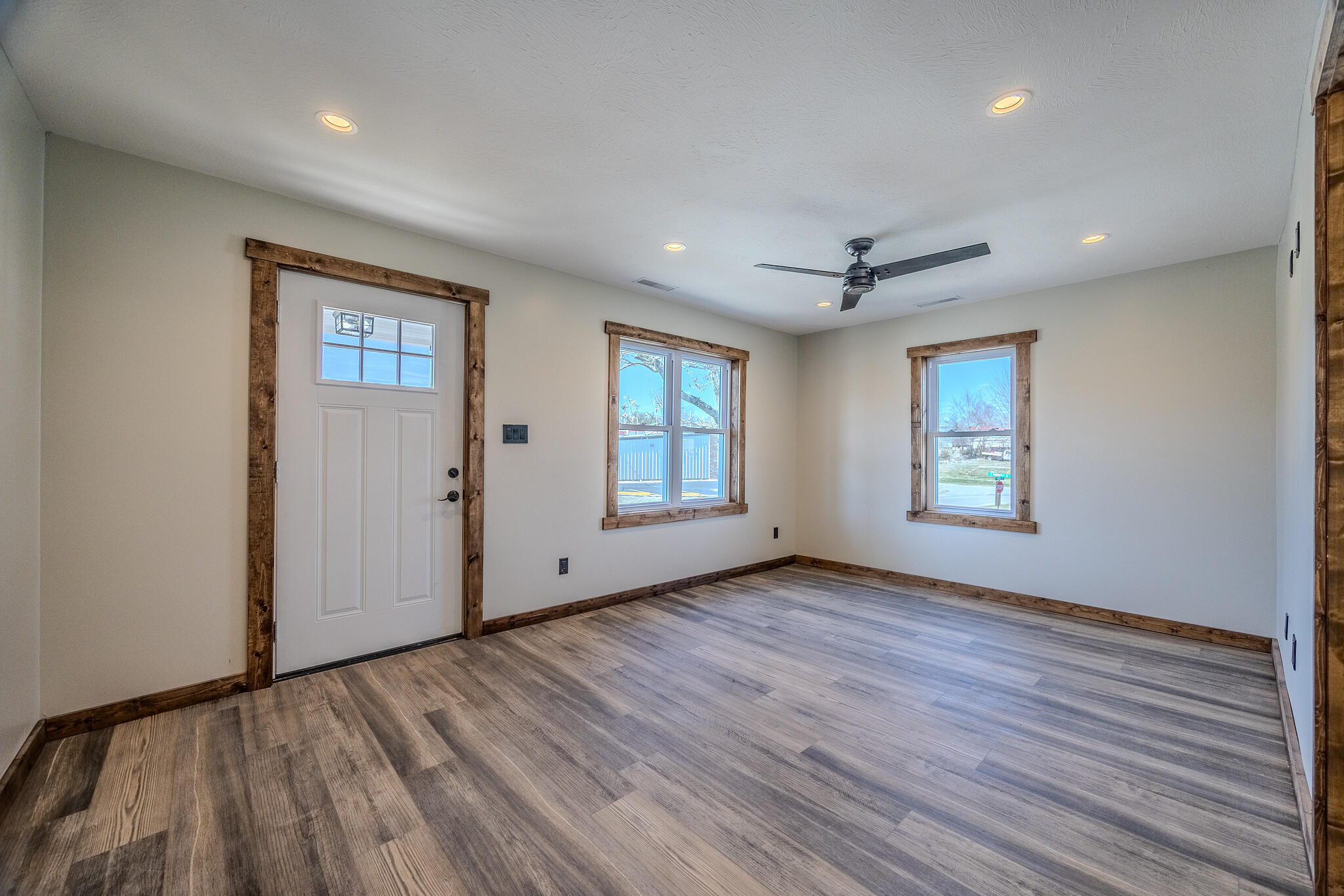 property viewer photo 7