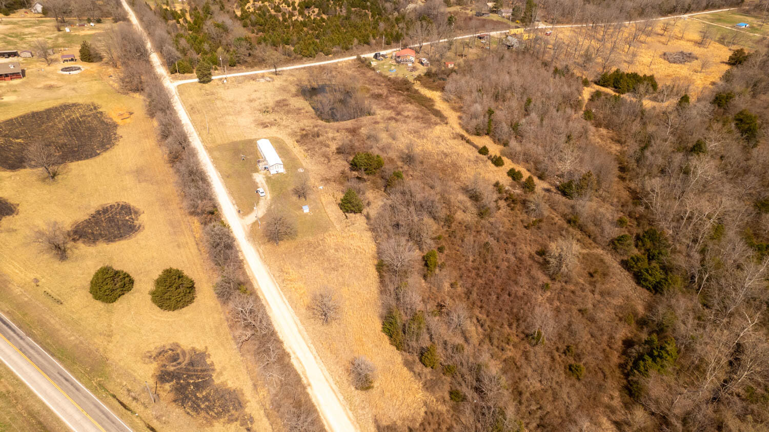 main property photo 40