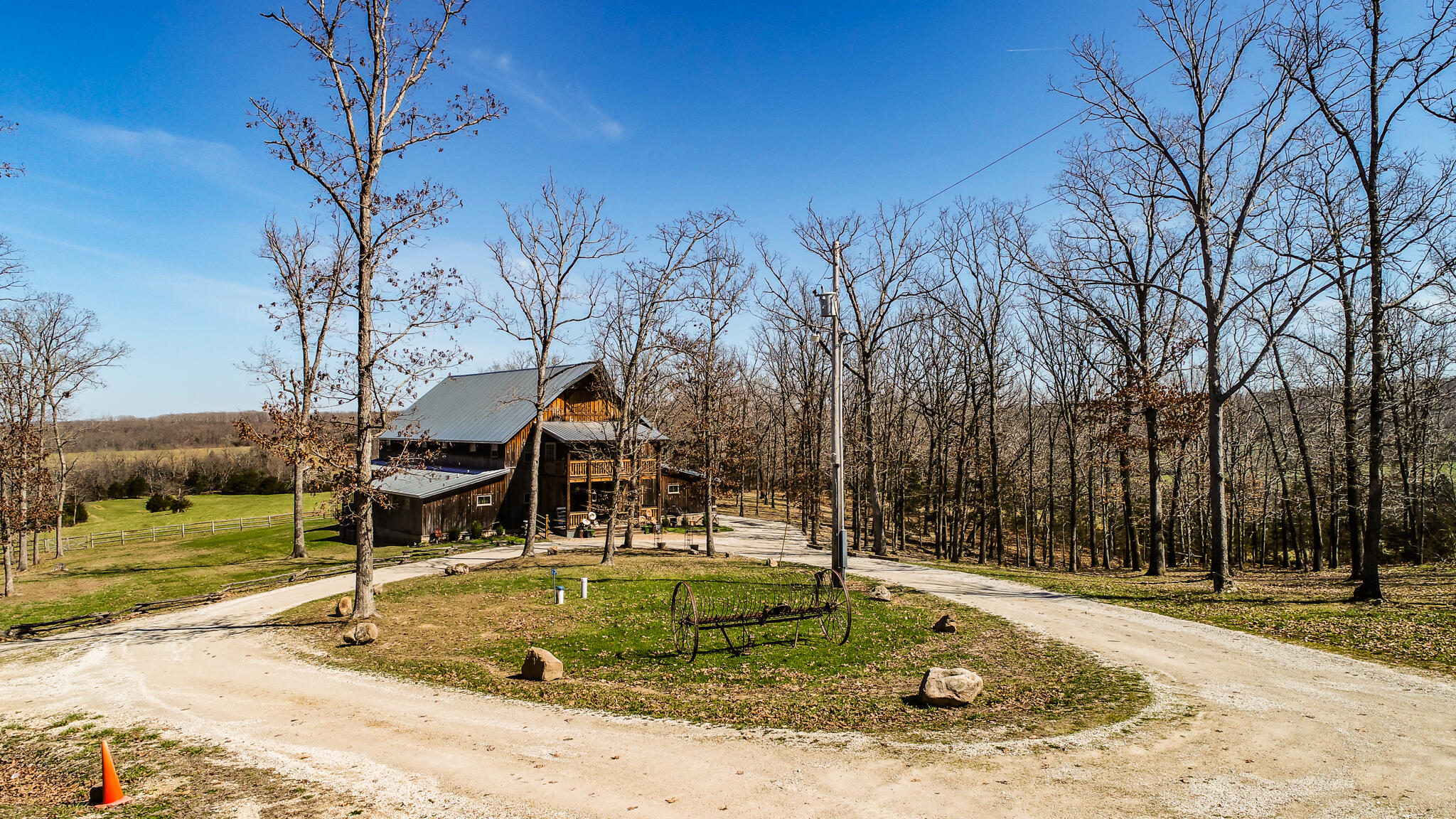 main property photo 30