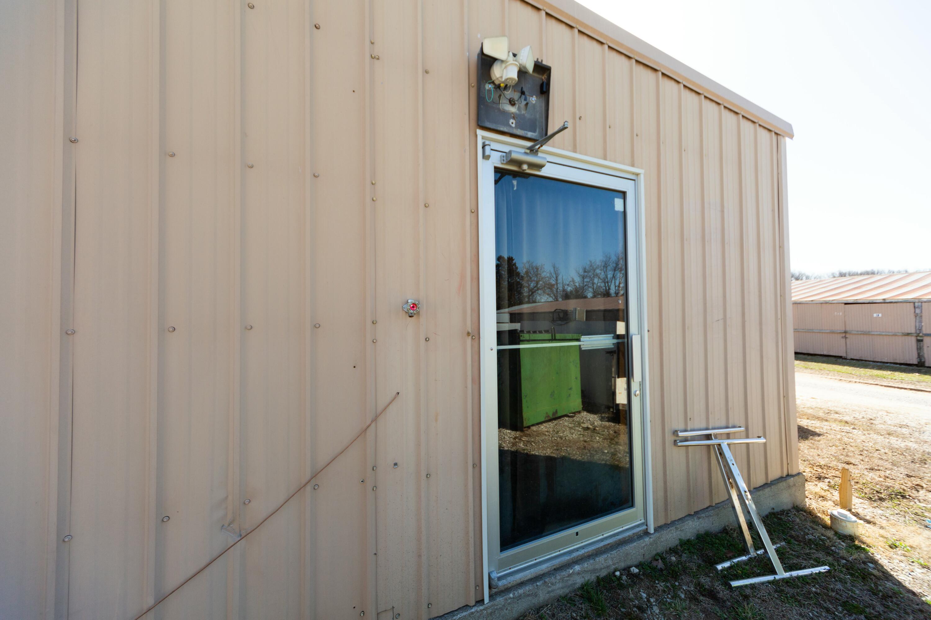 main property photo 34