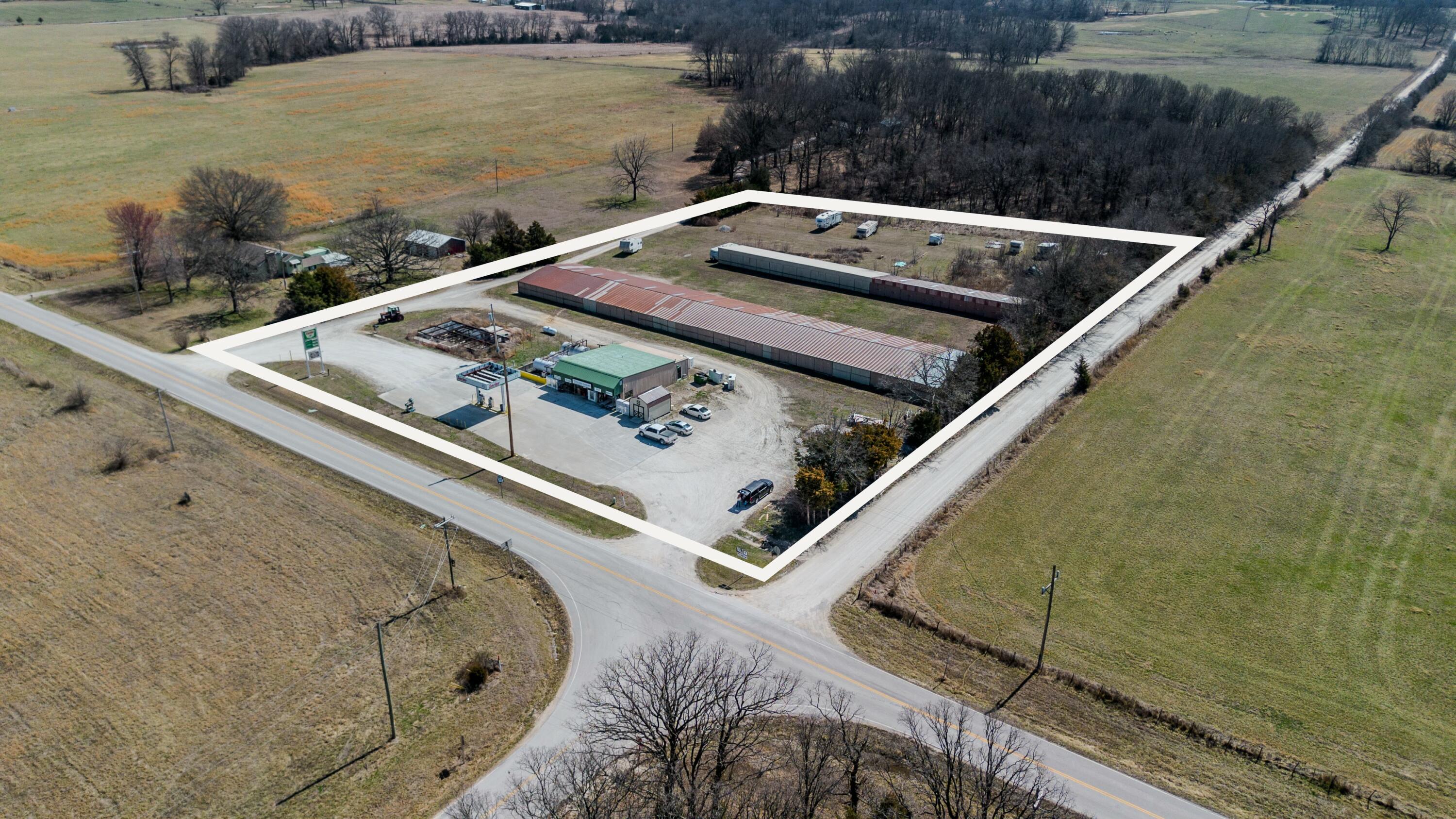 main property photo 45