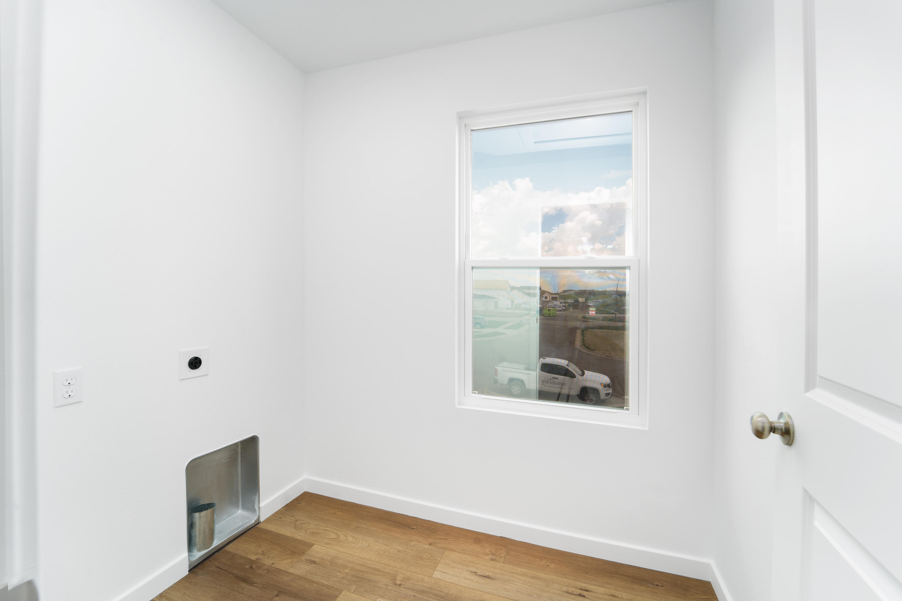 property viewer photo 12