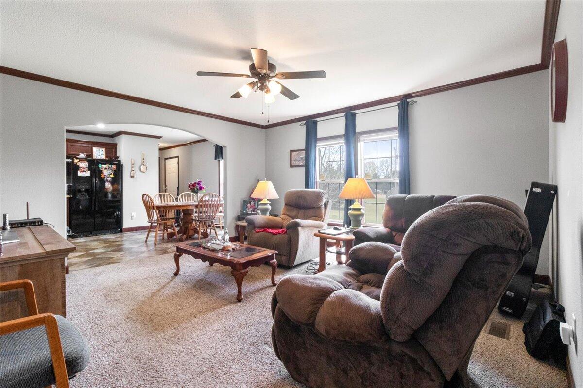 property viewer photo 3