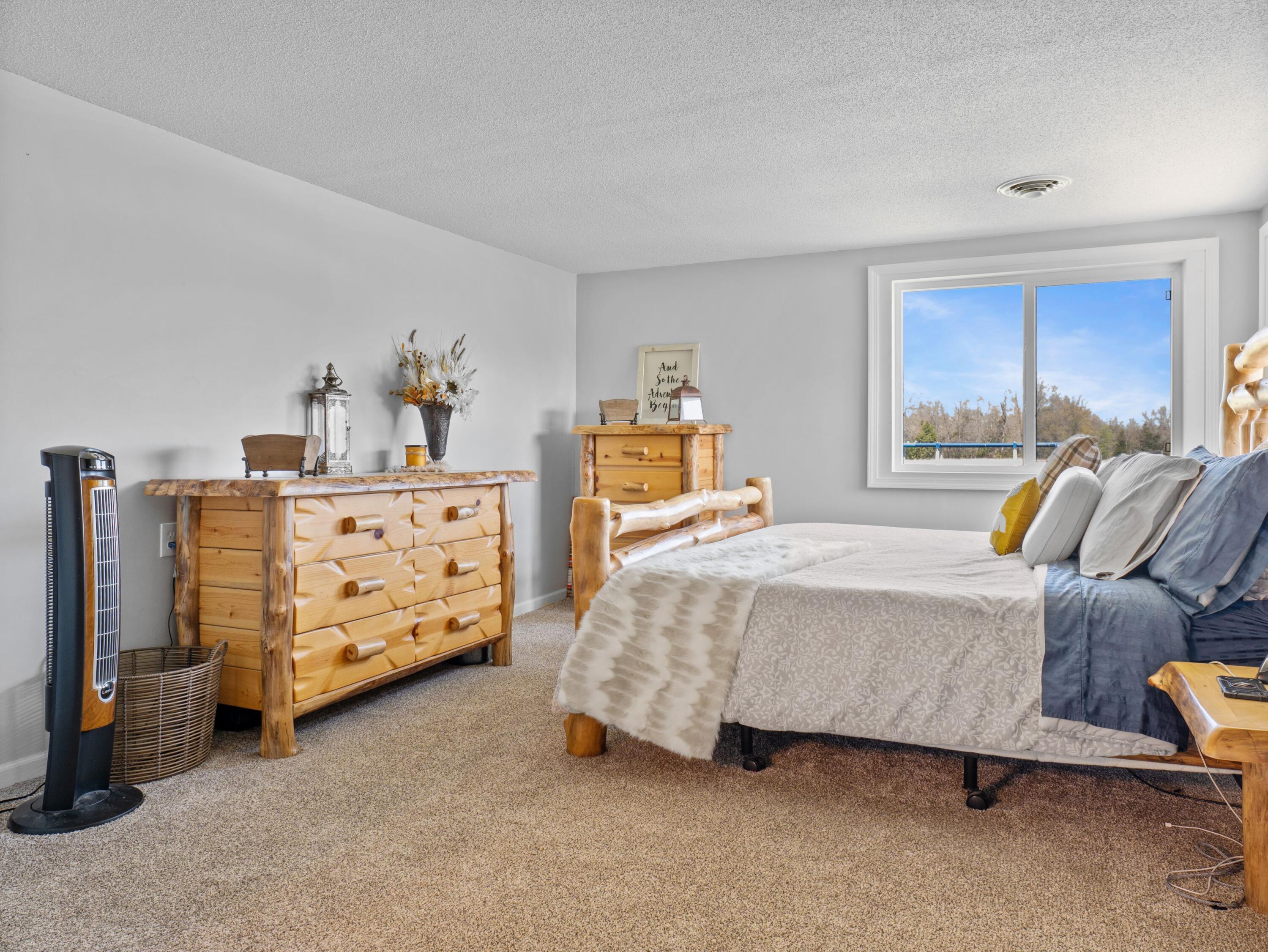 property viewer photo 47