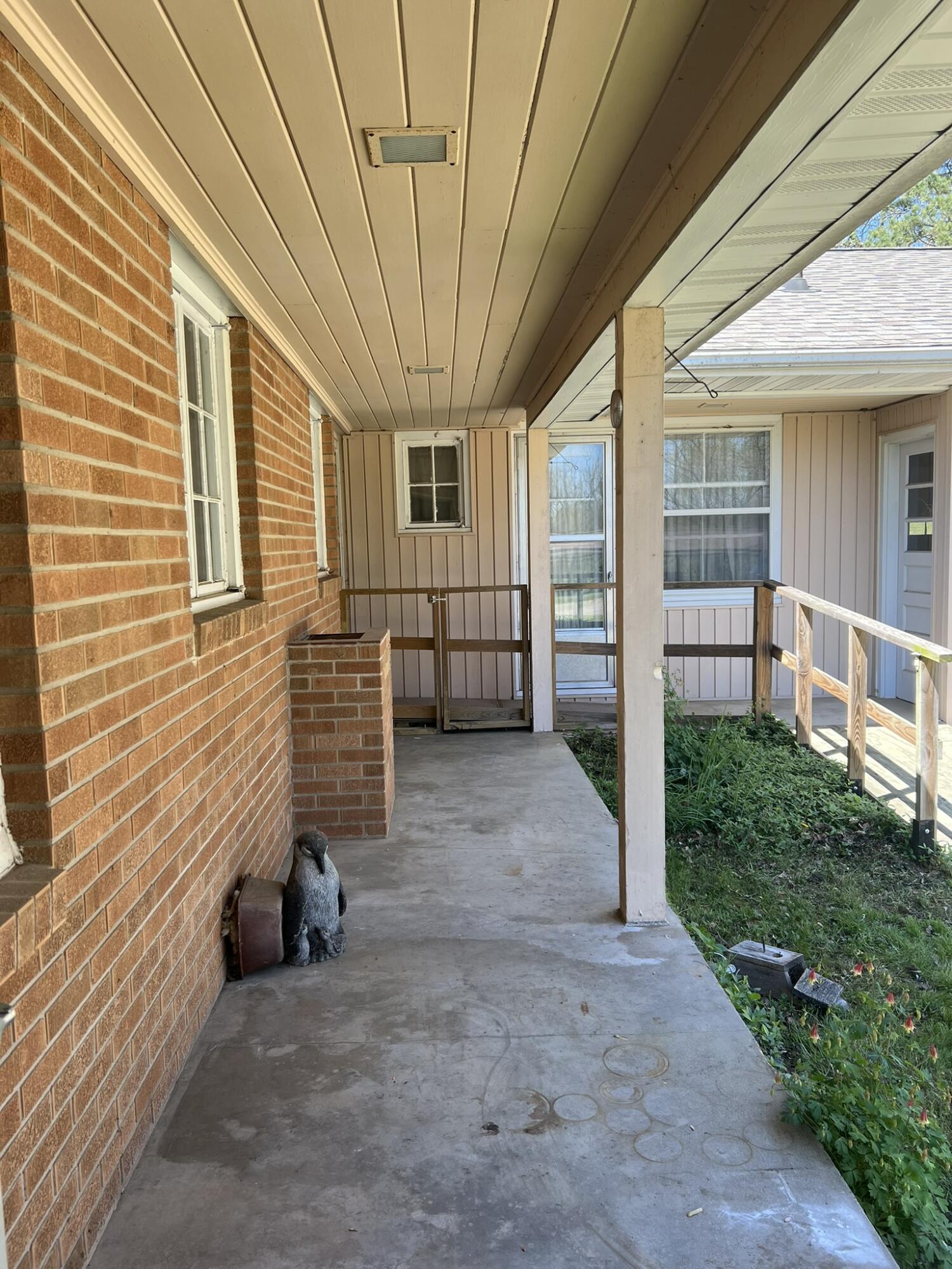 main property photo 11