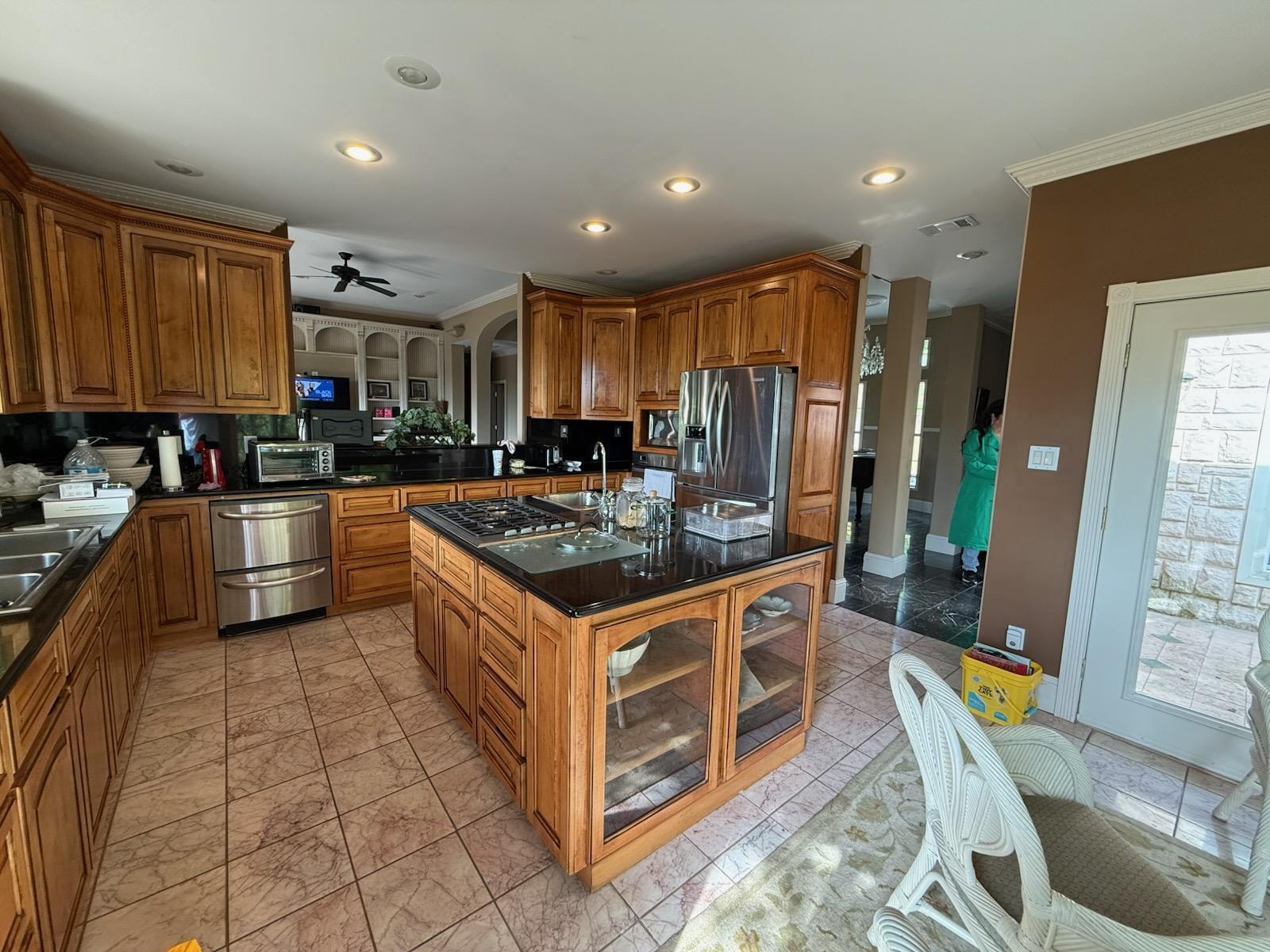 main property photo 18