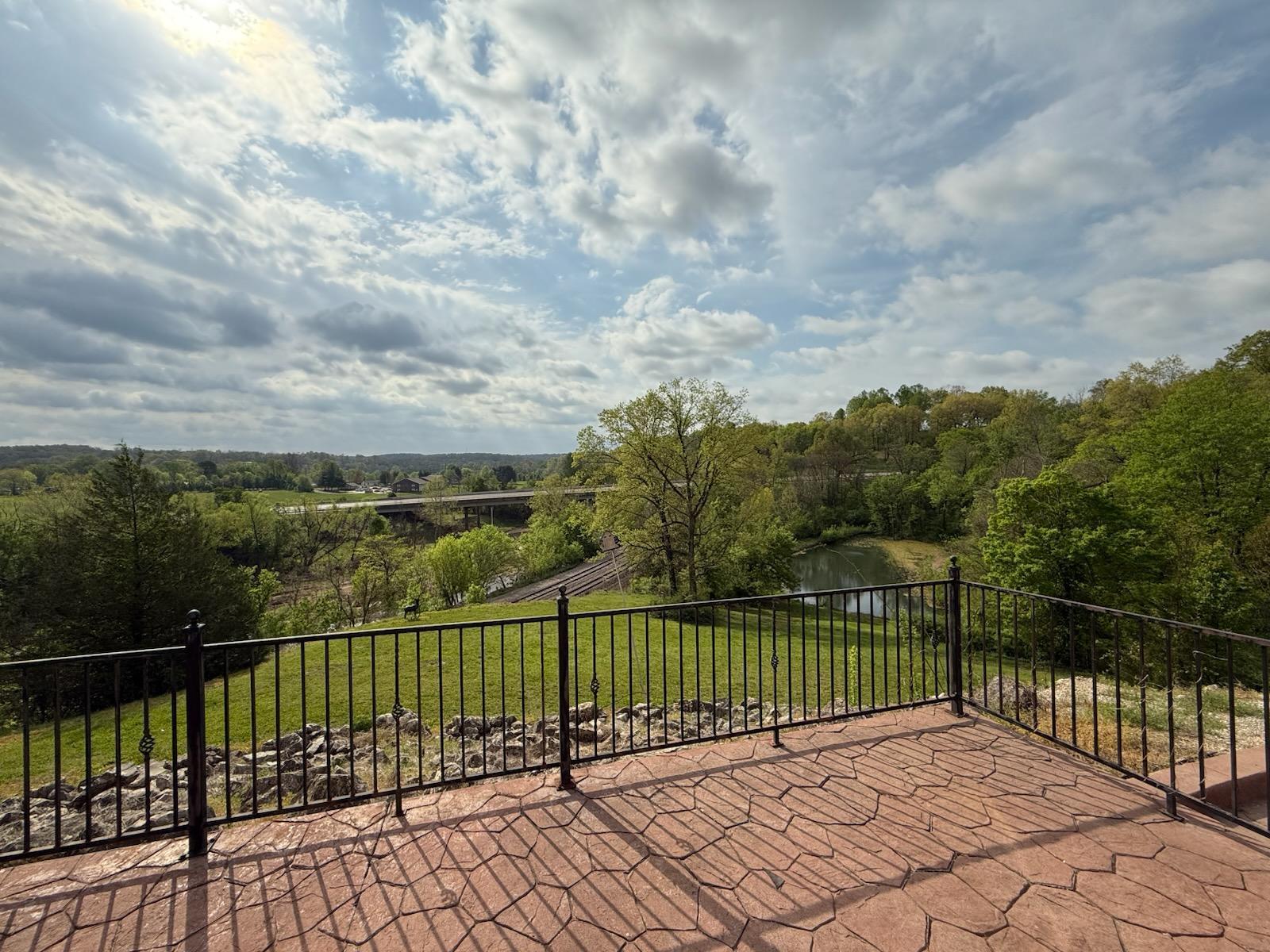 main property photo 8