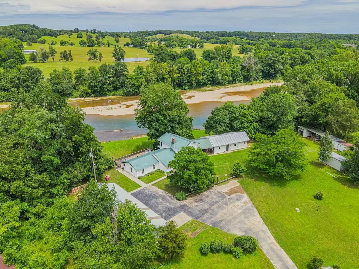 main property photo 47