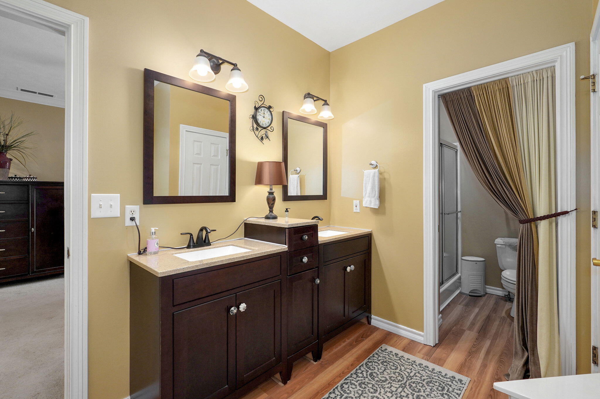 property viewer photo 37