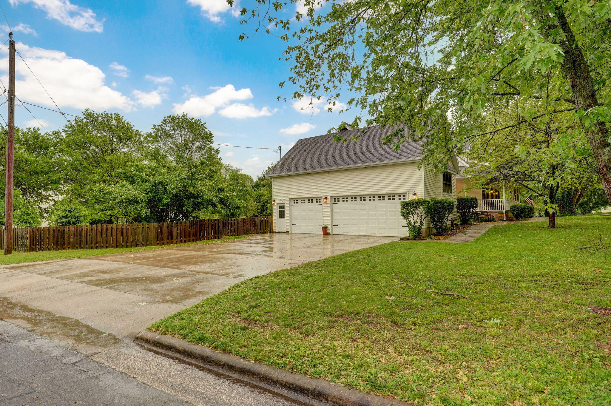 property viewer photo 4